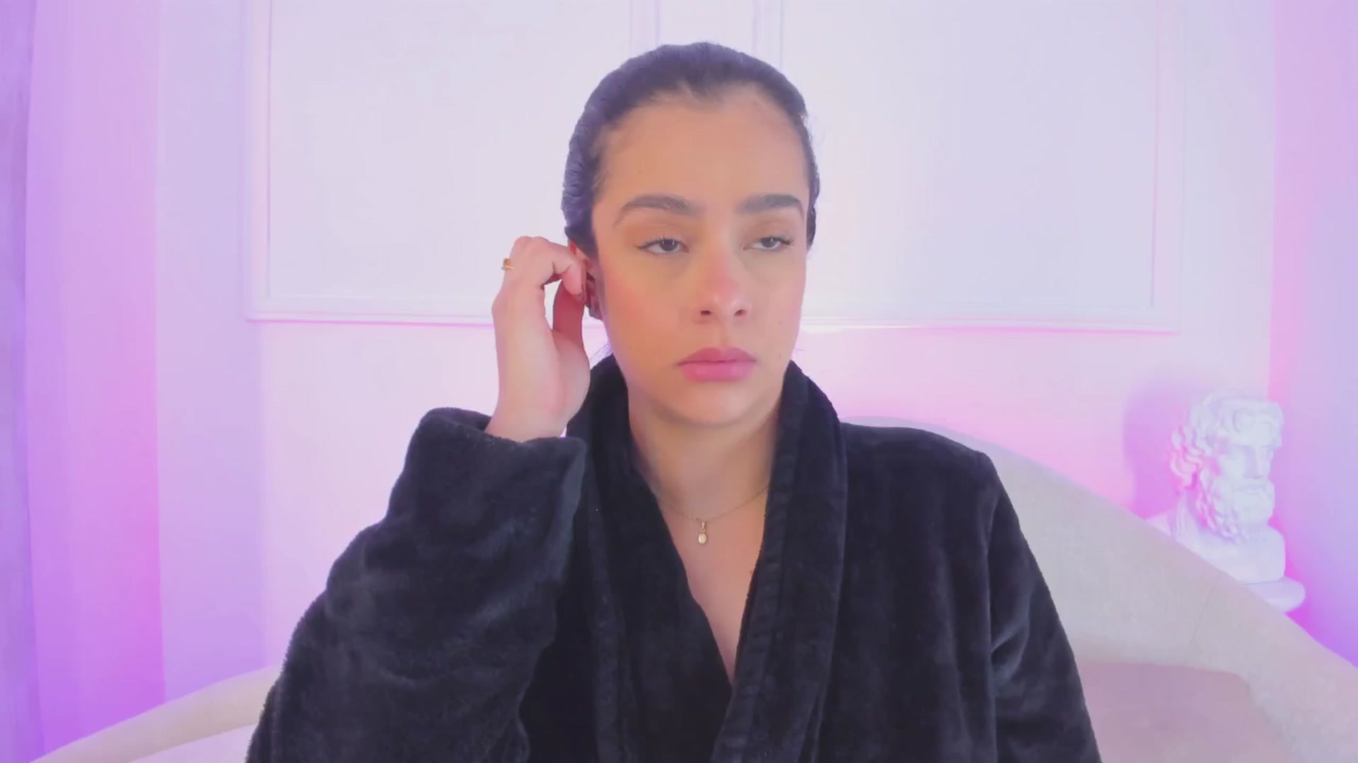 Gallery image thumbnail from VictoriaMilan's myfreecams stream on, 02/26/2025, 16:29 image 1 of 20