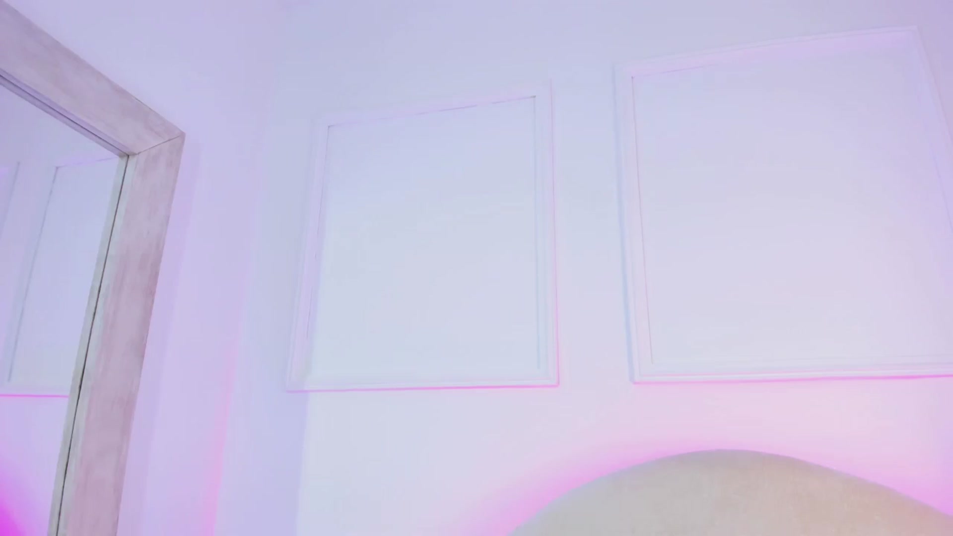 Gallery image thumbnail from VictoriaMilan's myfreecams stream on, 02/27/2025, 16:57 image 19 of 20
