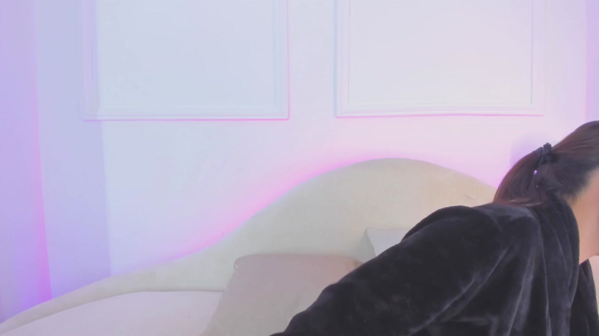 Gallery image thumbnail from VictoriaMilan's myfreecams stream on, 02/27/2025, 17:27 image 15 of 20