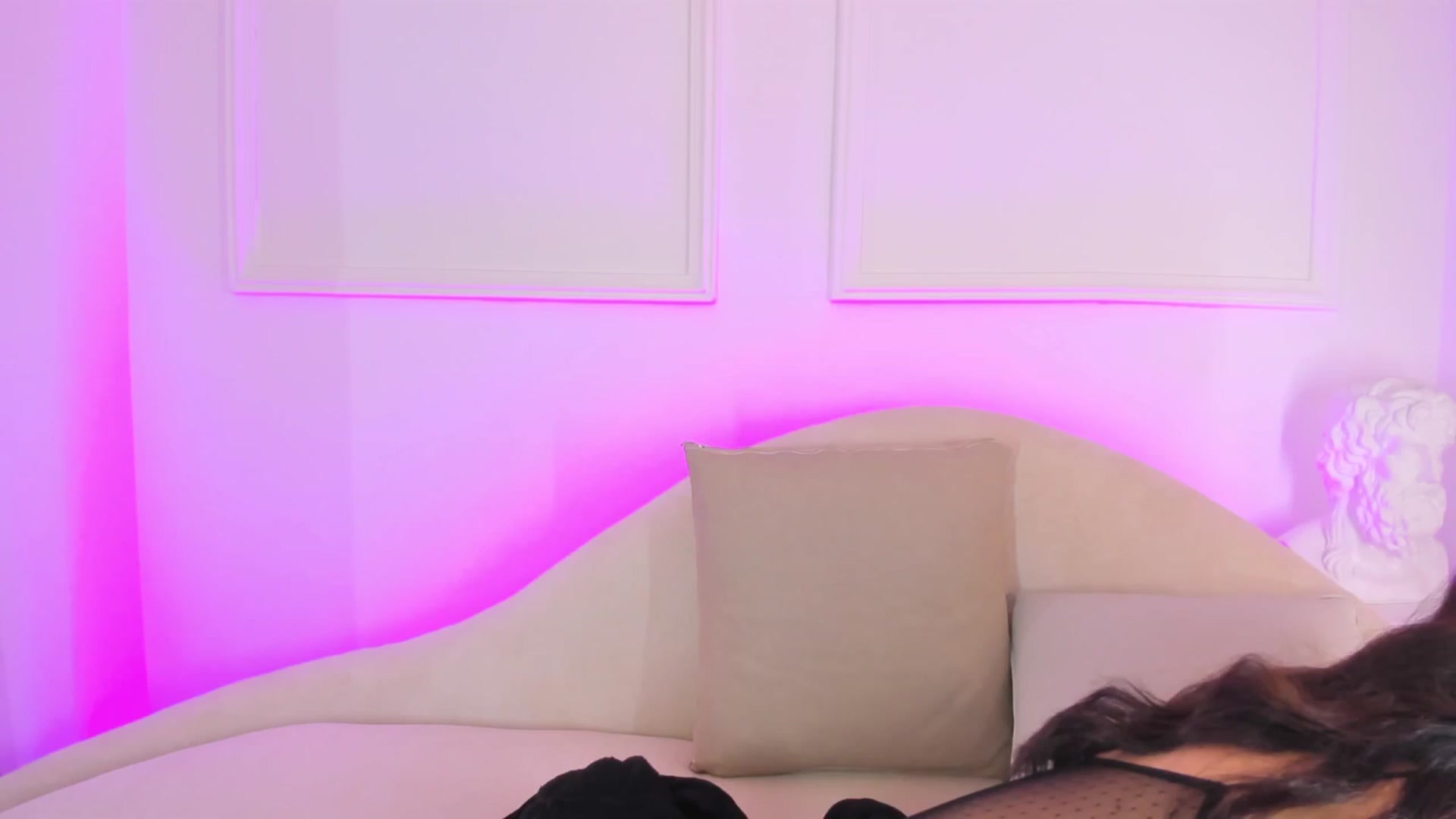 Gallery image thumbnail from VictoriaMilan's myfreecams stream on, 03/04/2025, 13:55 image 14 of 20