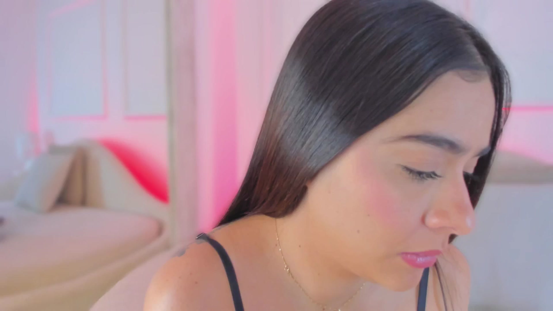 Gallery image thumbnail from VictoriaMilan's myfreecams stream on, 03/10/2025, 14:54 image 15 of 20