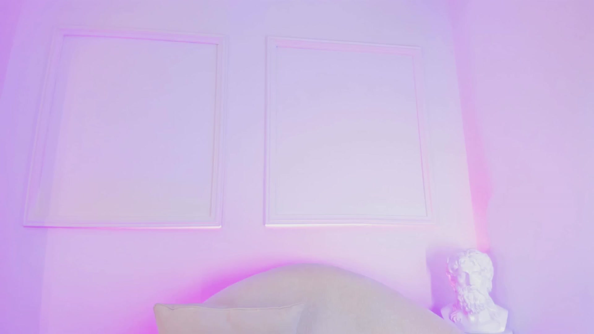 Gallery image thumbnail from VictoriaMilan's myfreecams stream on, 03/26/2025, 19:21 image 18 of 20