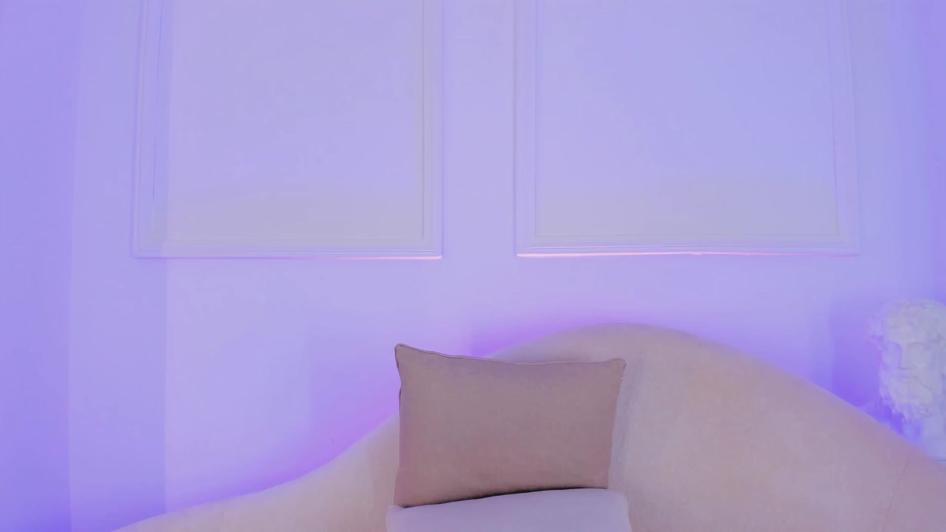 Gallery image thumbnail from VictoriaMilan's myfreecams stream on, 03/29/2025, 18:38 image 15 of 20