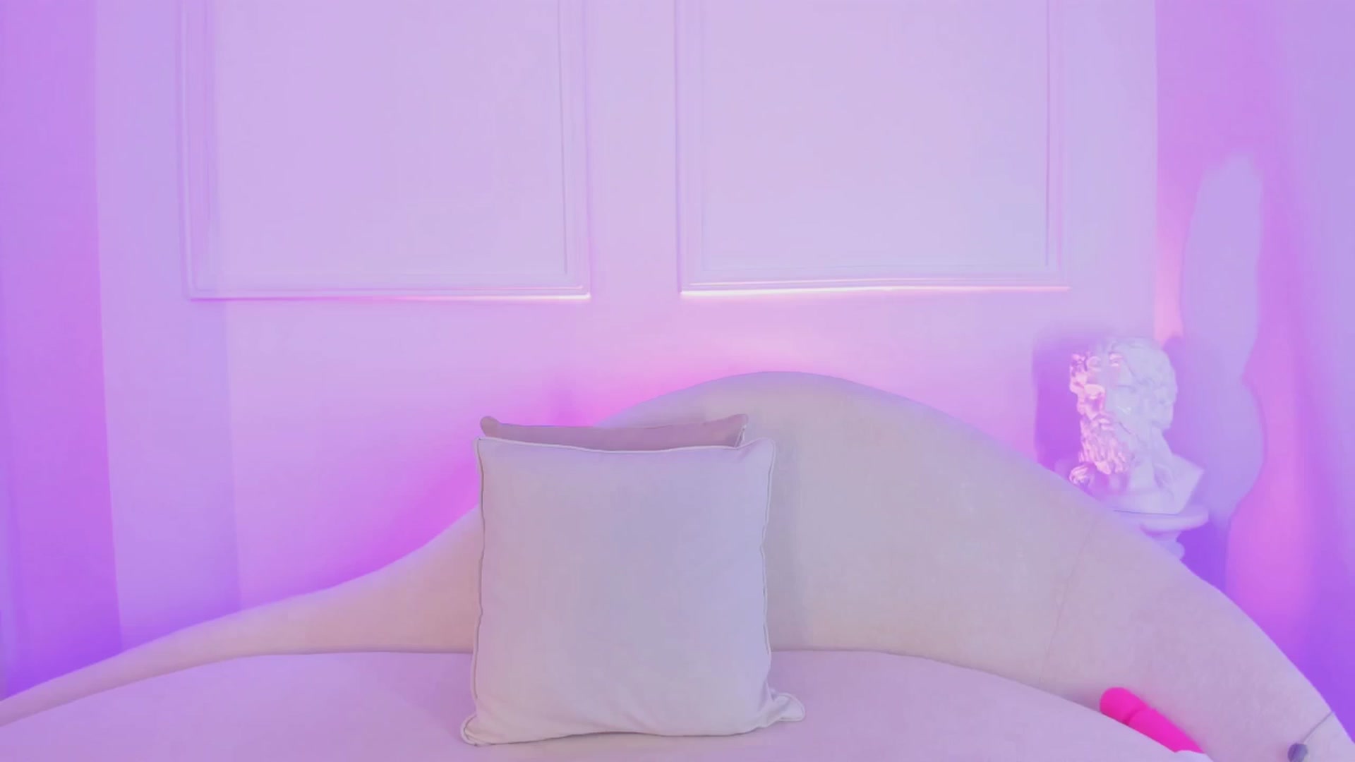 Gallery image thumbnail from VictoriaMilan's myfreecams stream on, 04/01/2025, 13:49 image 20 of 20