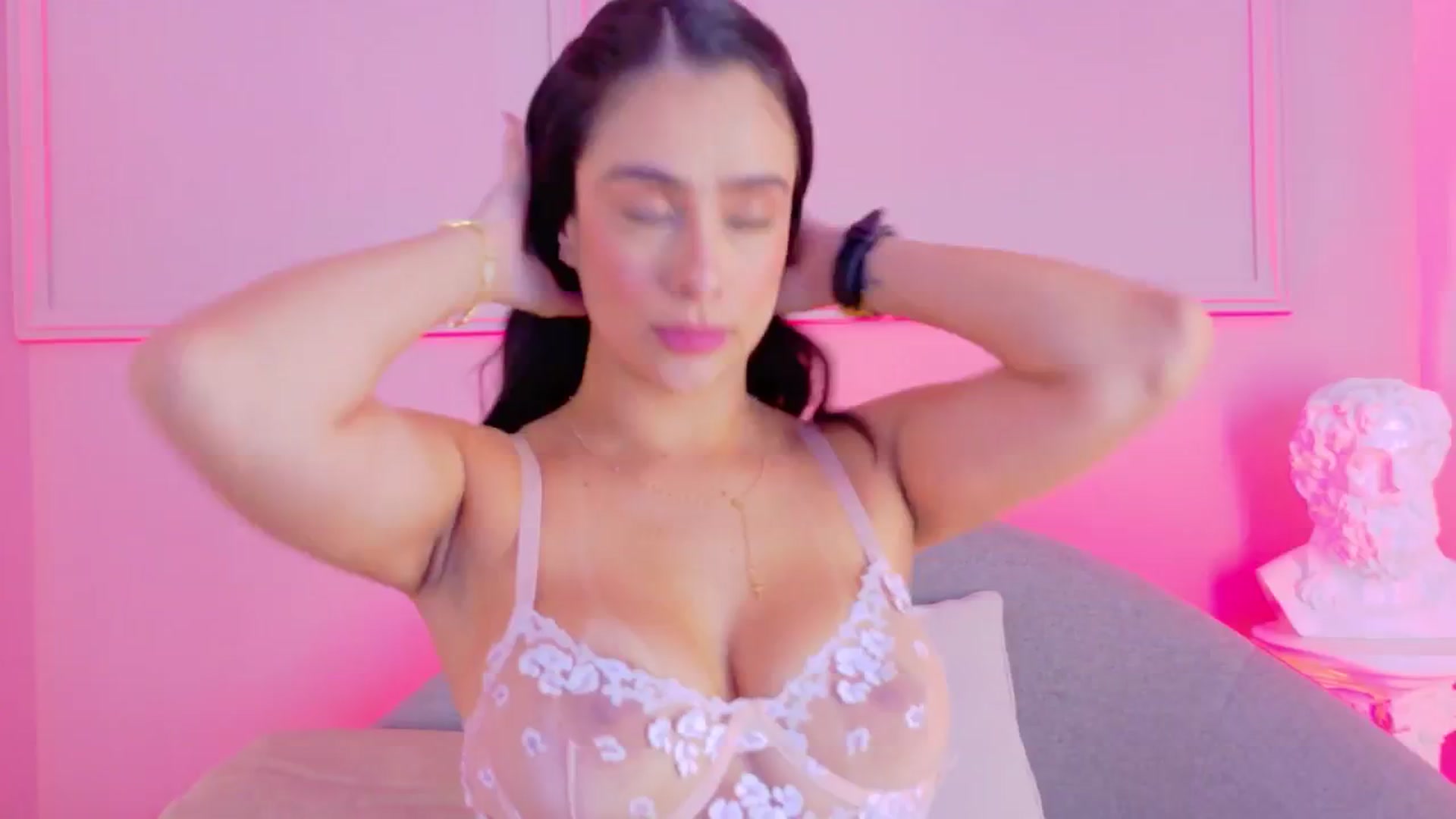 Gallery image thumbnail from VictoriaMilan's myfreecams stream on, 09/18/2025, 13:09 image 20 of 20