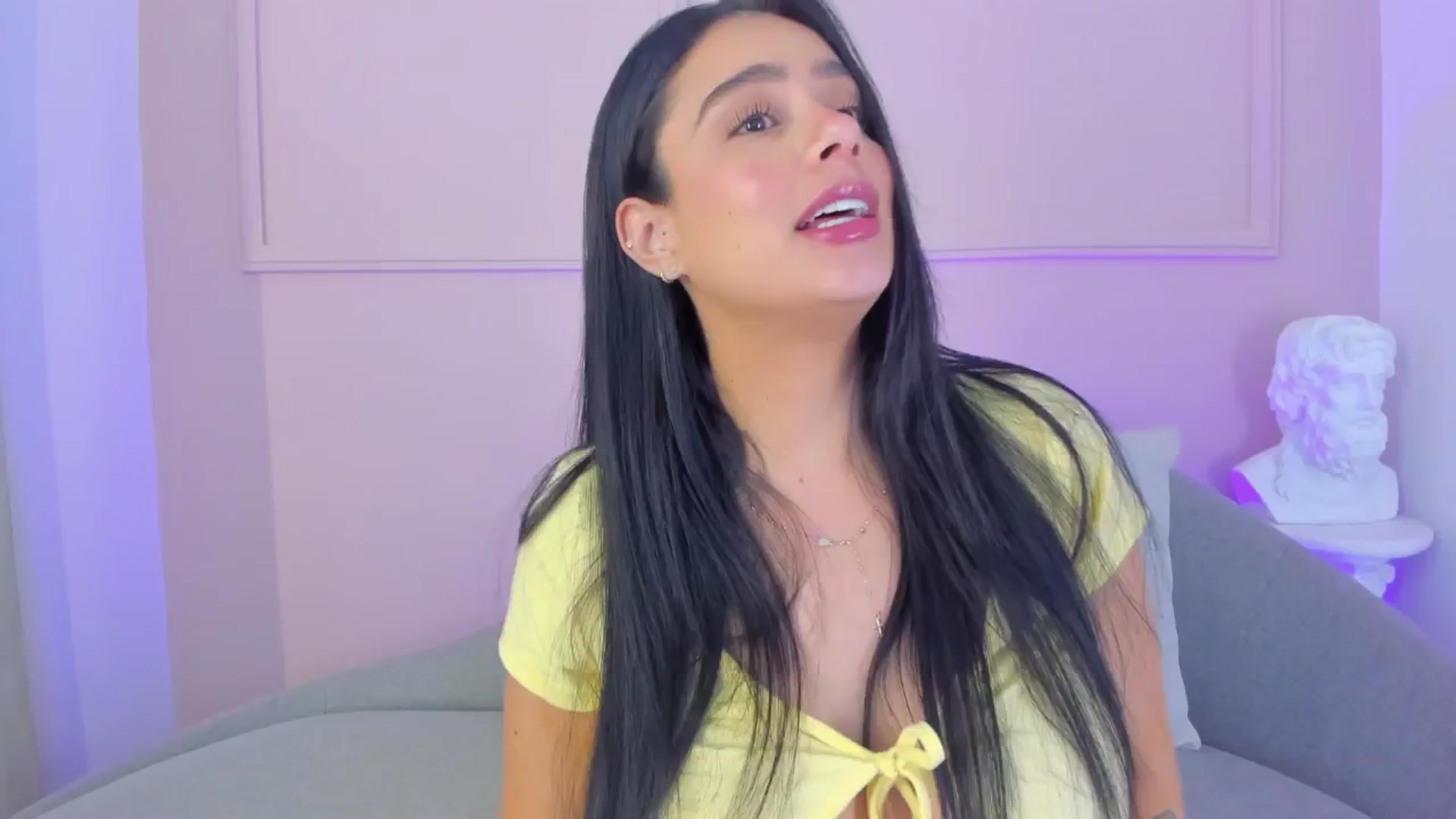 Gallery image thumbnail from VictoriaMilan's myfreecams stream on, 09/24/2025, 18:01 image 2 of 20