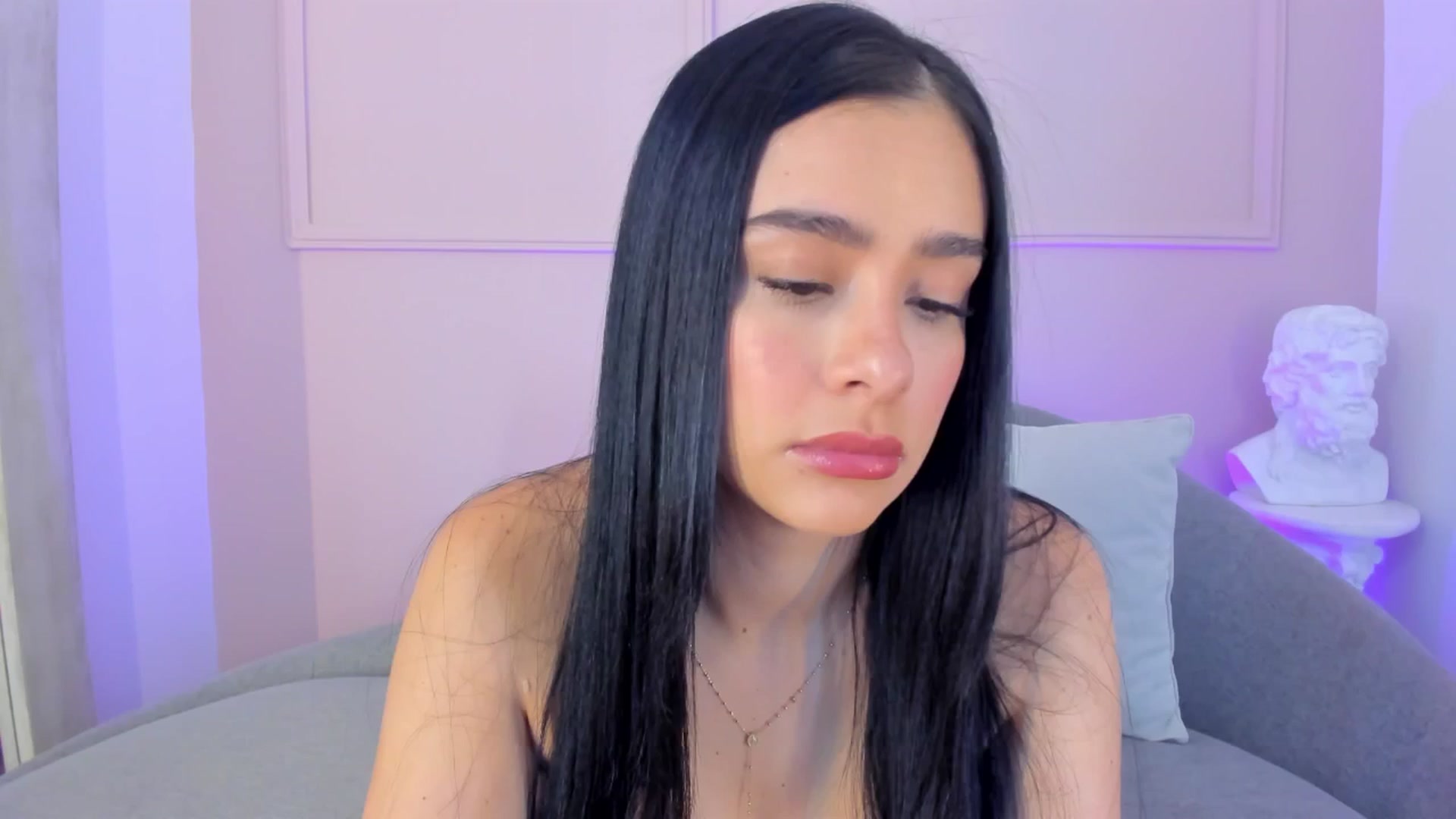 Gallery image thumbnail from VictoriaMilan's myfreecams stream on, 09/25/2025, 15:37 image 20 of 20