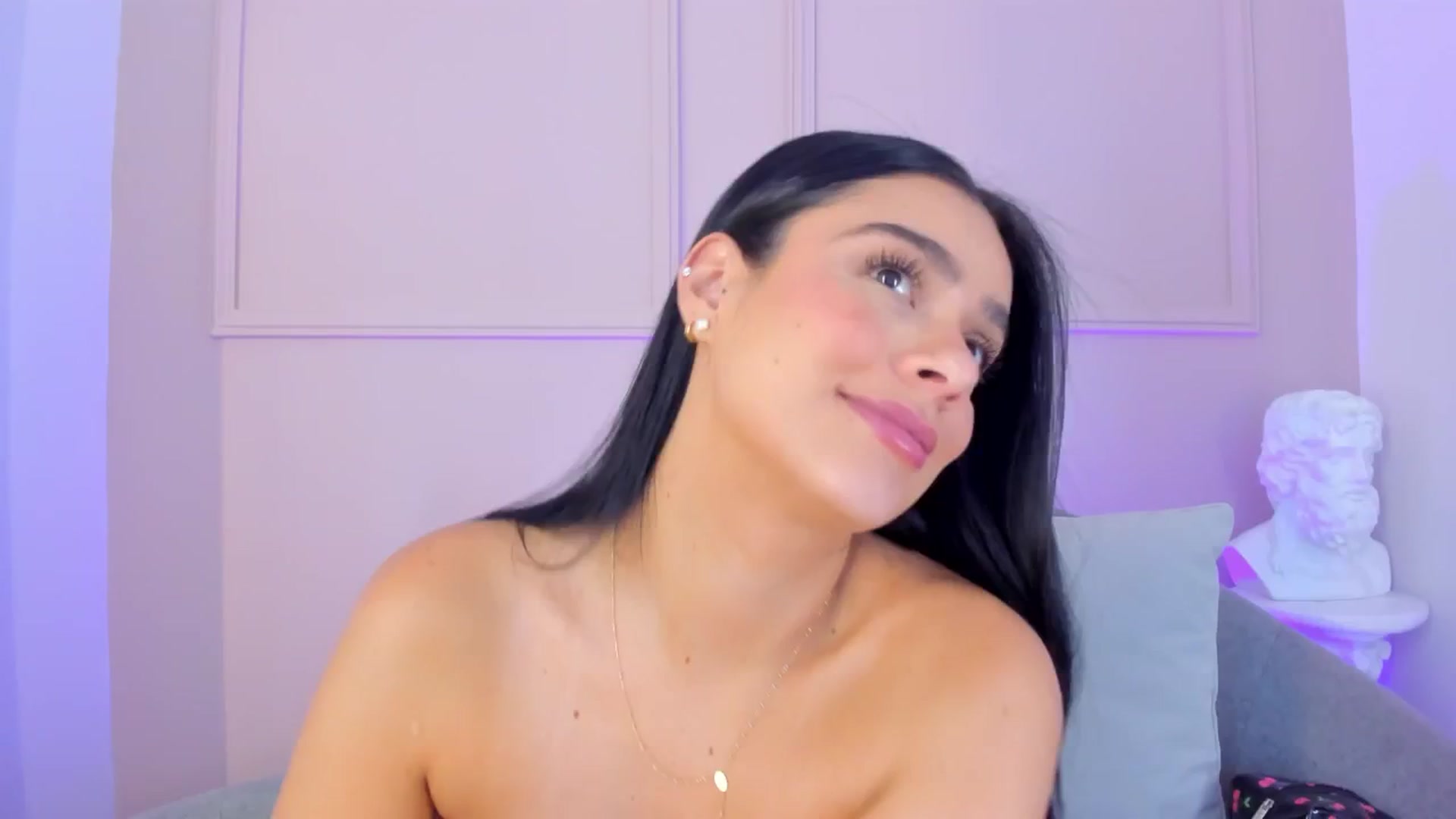Gallery image thumbnail from VictoriaMilan's myfreecams stream on, 09/25/2025, 18:08 image 14 of 20