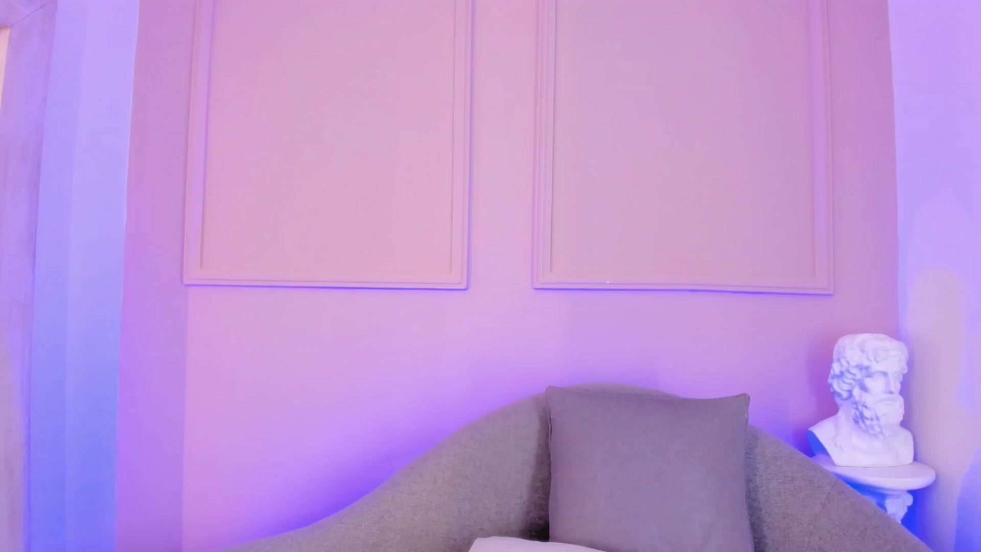 Gallery image thumbnail from VictoriaMilan's myfreecams stream on, 10/01/2025, 15:43 image 3 of 20