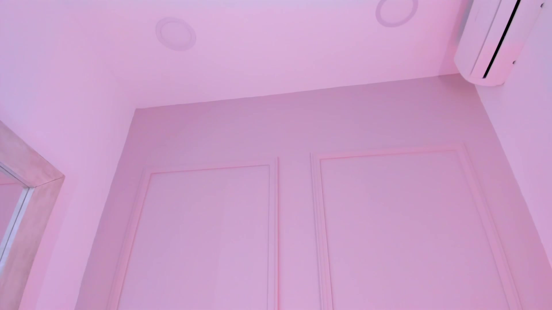 Gallery image thumbnail from VictoriaMilan's myfreecams stream on, 10/08/2025, 17:04 image 18 of 20