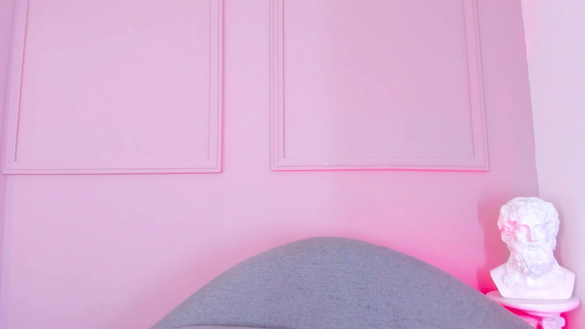 Gallery image thumbnail from VictoriaMilan's myfreecams stream on, 10/22/2025, 17:27 image 17 of 20