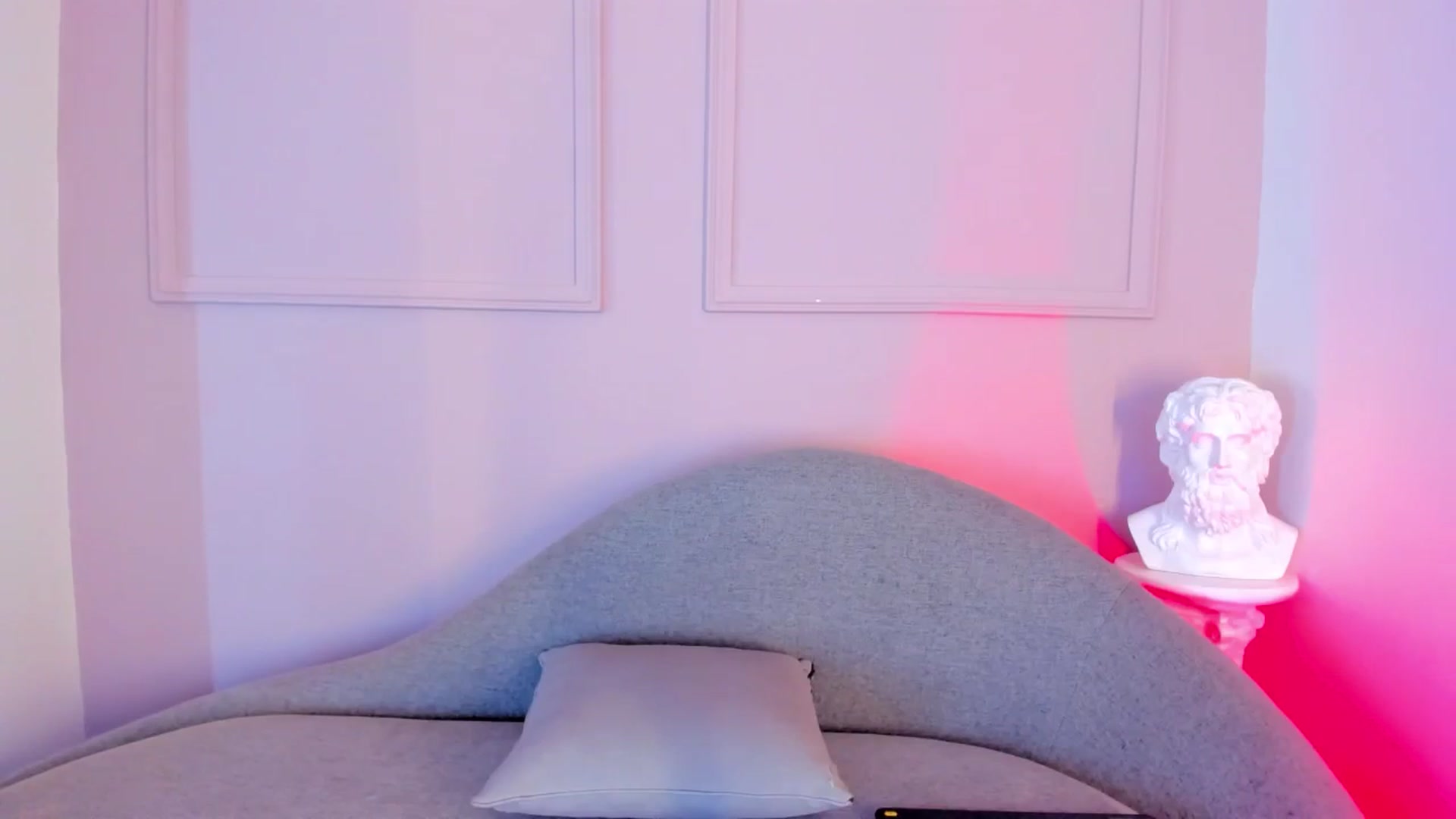Gallery image thumbnail from VictoriaMilan's myfreecams stream on, 10/25/2025, 17:43 image 2 of 20