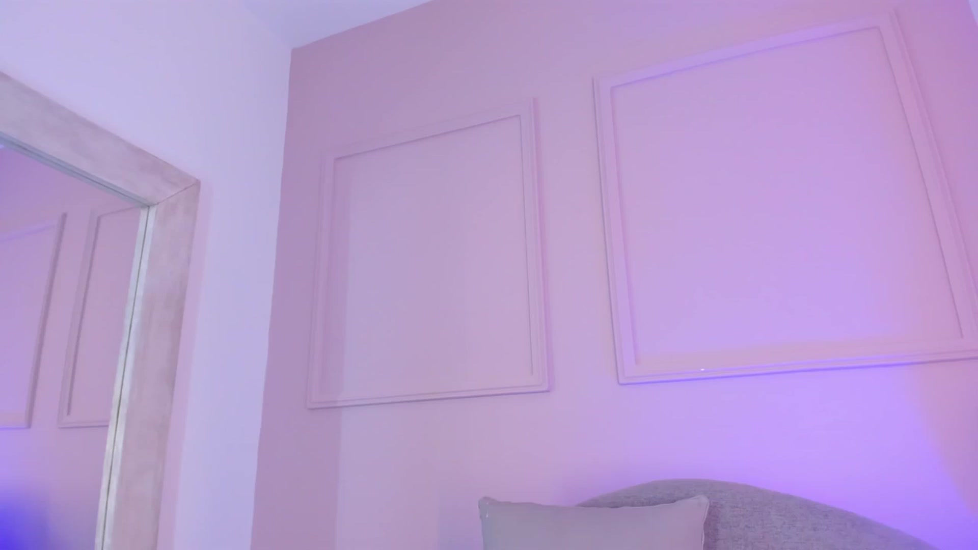 Gallery image thumbnail from VictoriaMilan's myfreecams stream on, 10/29/2025, 16:46 image 10 of 20