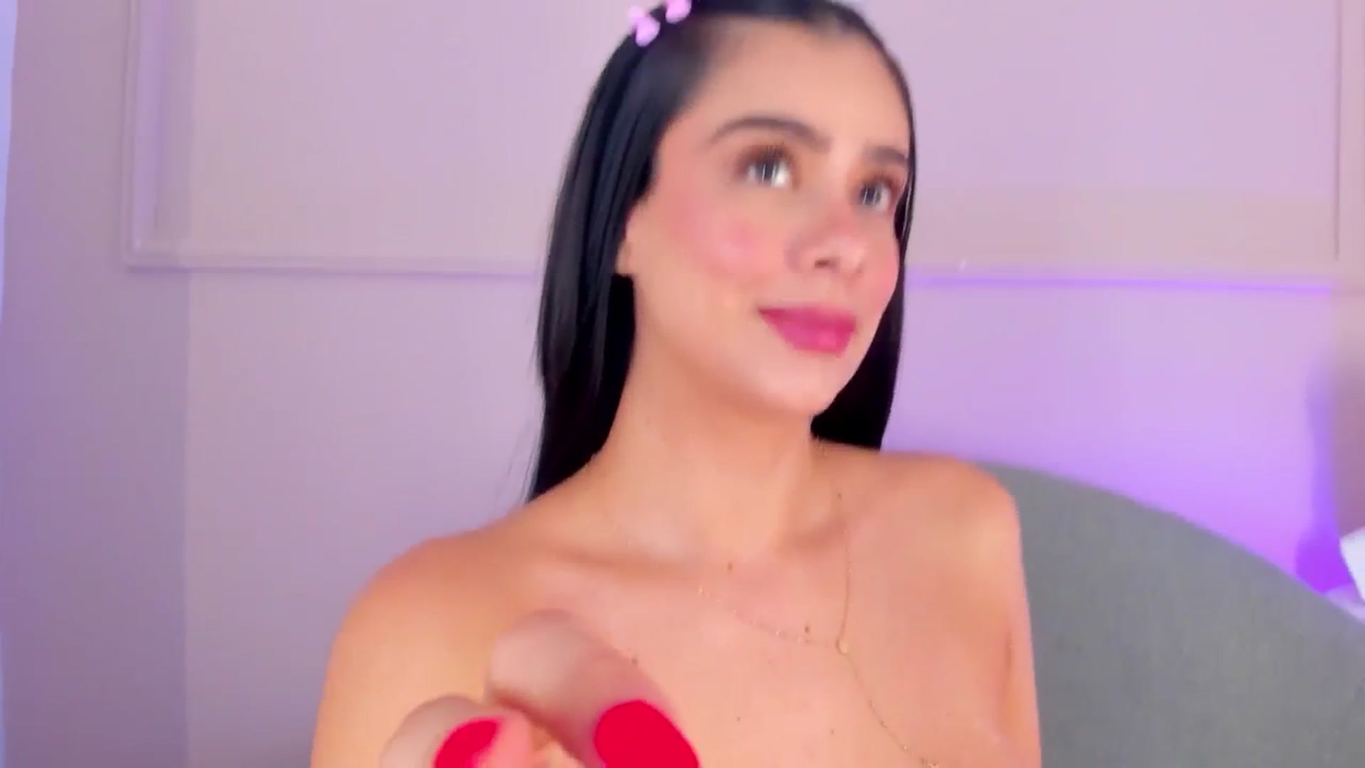 Gallery image thumbnail from VictoriaMilan's myfreecams stream on, 11/08/2025, 16:21 image 13 of 20