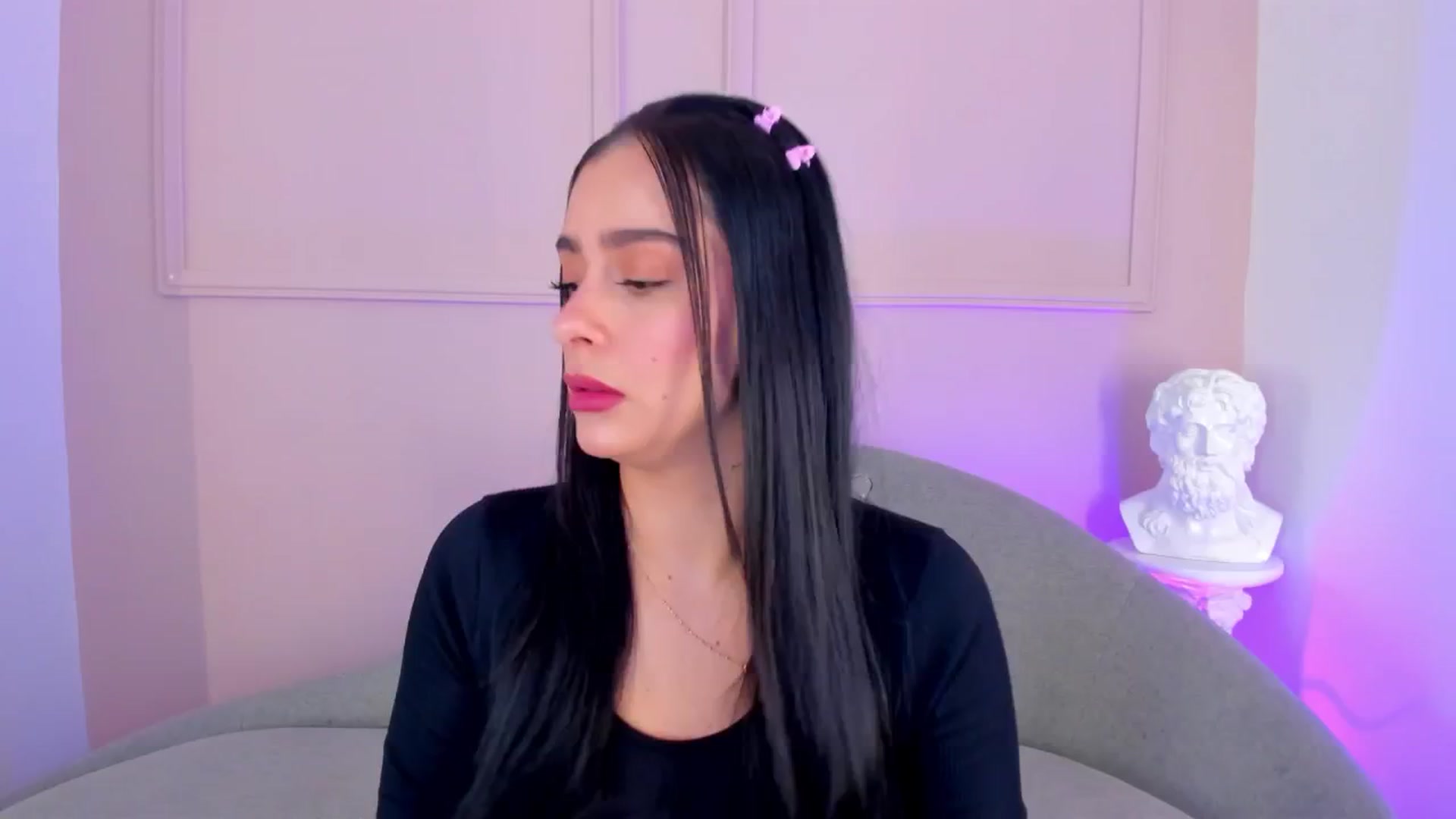 Gallery image thumbnail from VictoriaMilan's myfreecams stream on, 11/08/2025, 16:21 image 3 of 20