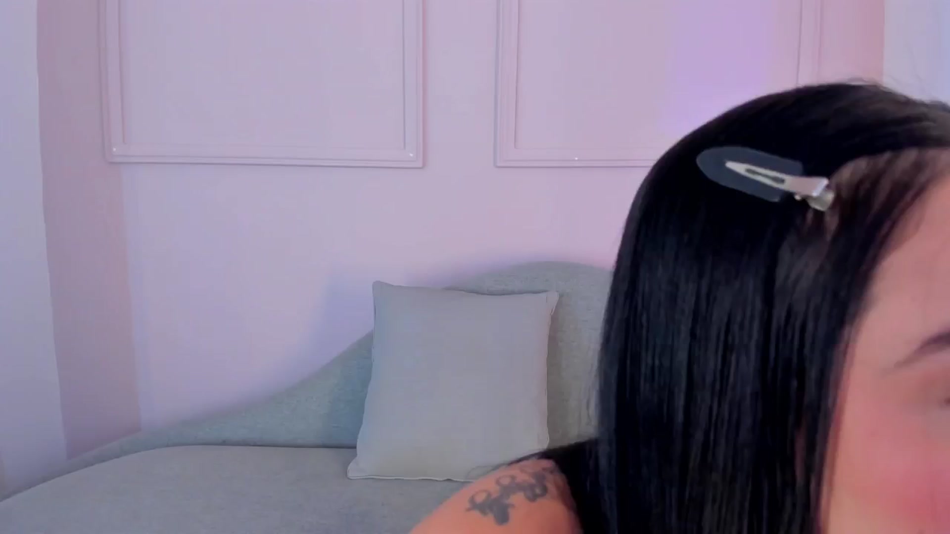 Gallery image thumbnail from VictoriaMilan's myfreecams stream on, 11/12/2025, 15:18 image 5 of 20