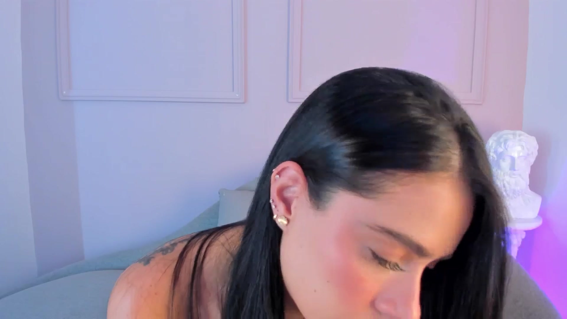 Gallery image thumbnail from VictoriaMilan's myfreecams stream on, 11/13/2025, 16:40 image 16 of 20