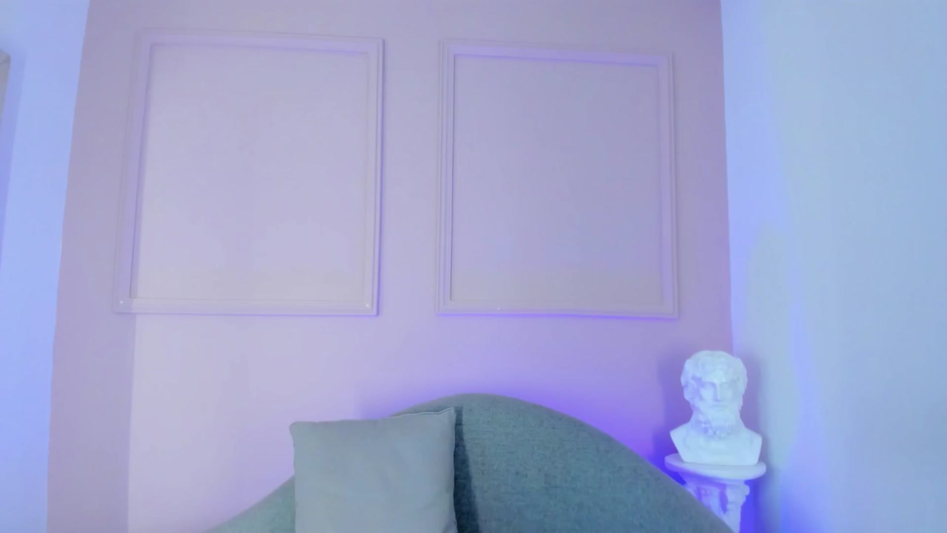 Gallery image thumbnail from VictoriaMilan's myfreecams stream on, 11/15/2025, 17:44 image 17 of 20