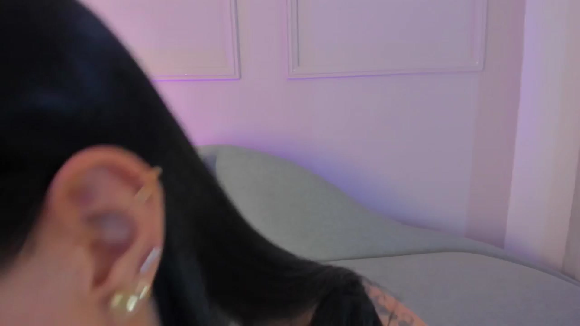 Gallery image thumbnail from VictoriaMilan's myfreecams stream on, 11/19/2025, 16:45 image 5 of 20