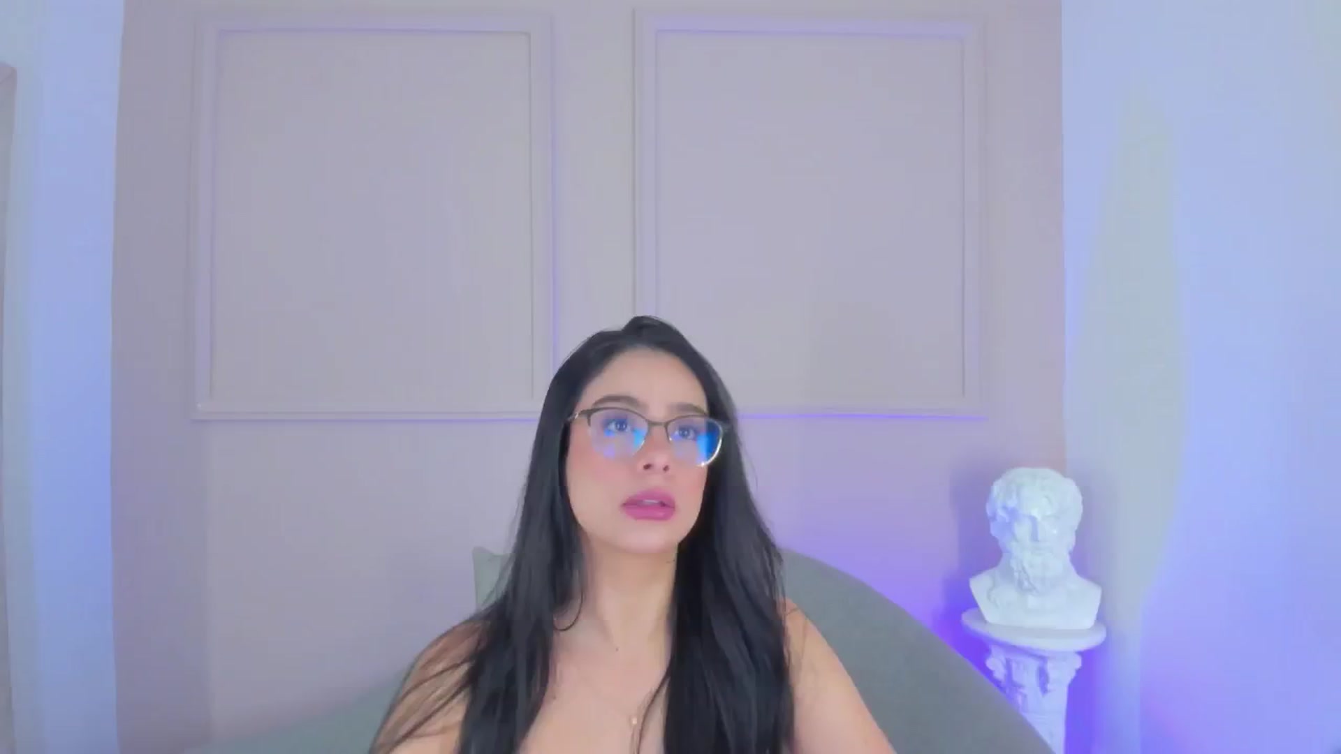 Gallery image thumbnail from VictoriaMilan's myfreecams stream on, 11/24/2025, 15:49 image 9 of 20