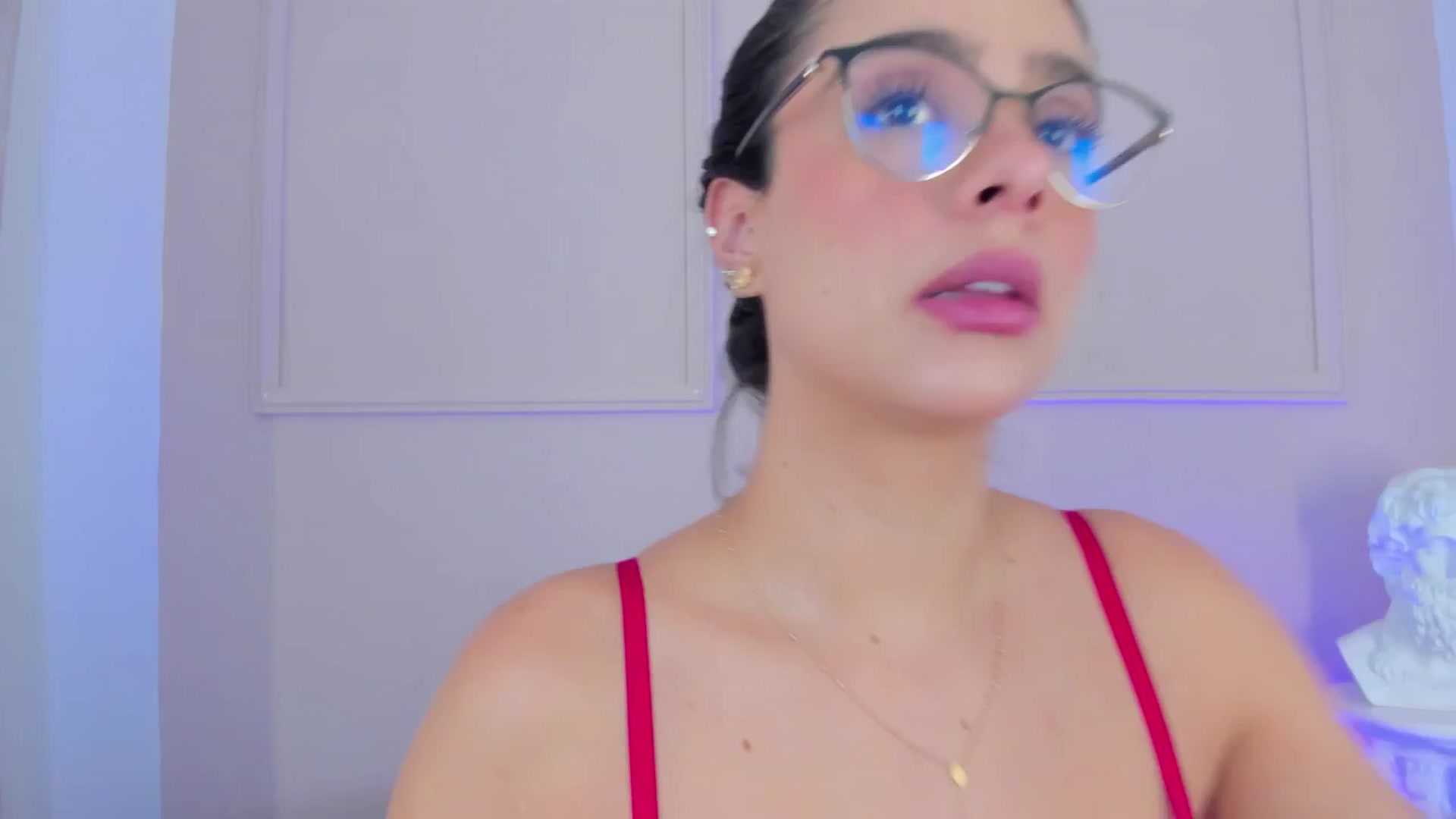 Gallery image thumbnail from VictoriaMilan's myfreecams stream on, 11/24/2025, 15:49 image 13 of 20
