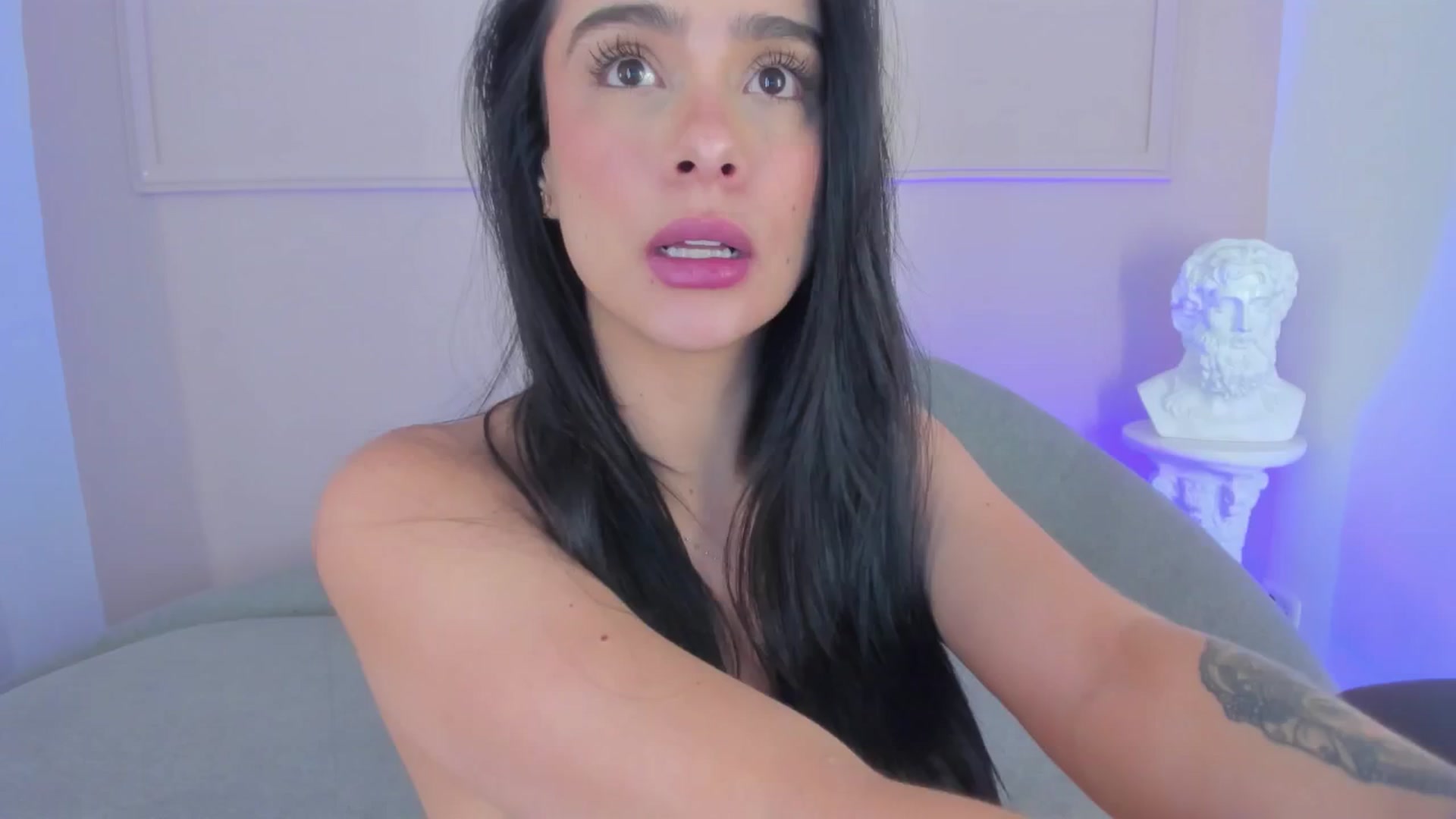 Gallery image thumbnail from VictoriaMilan's myfreecams stream on, 11/24/2025, 17:51 image 11 of 20