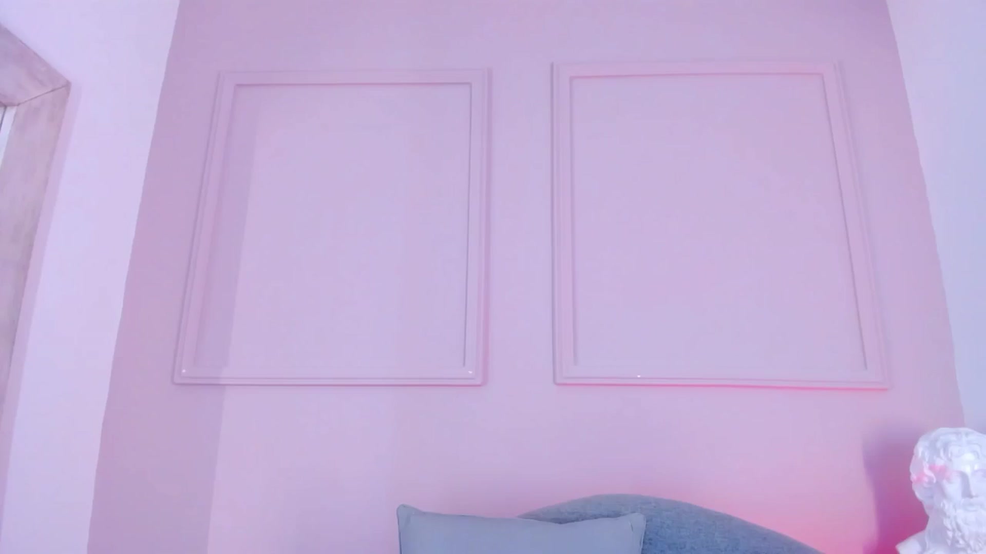 Gallery image thumbnail from VictoriaMilan's myfreecams stream on, 11/26/2025, 18:34 image 3 of 20