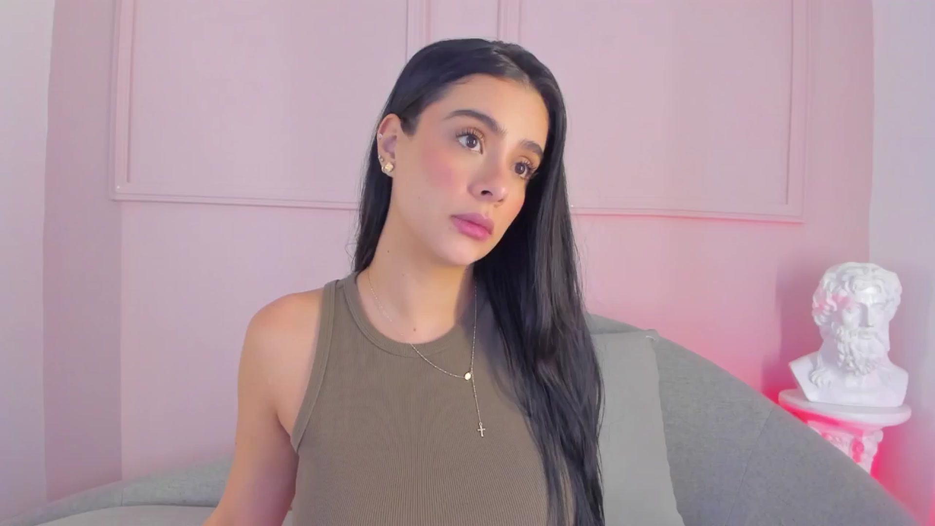 Gallery image thumbnail from VictoriaMilan's myfreecams stream on, 11/27/2025, 16:54 image 11 of 20