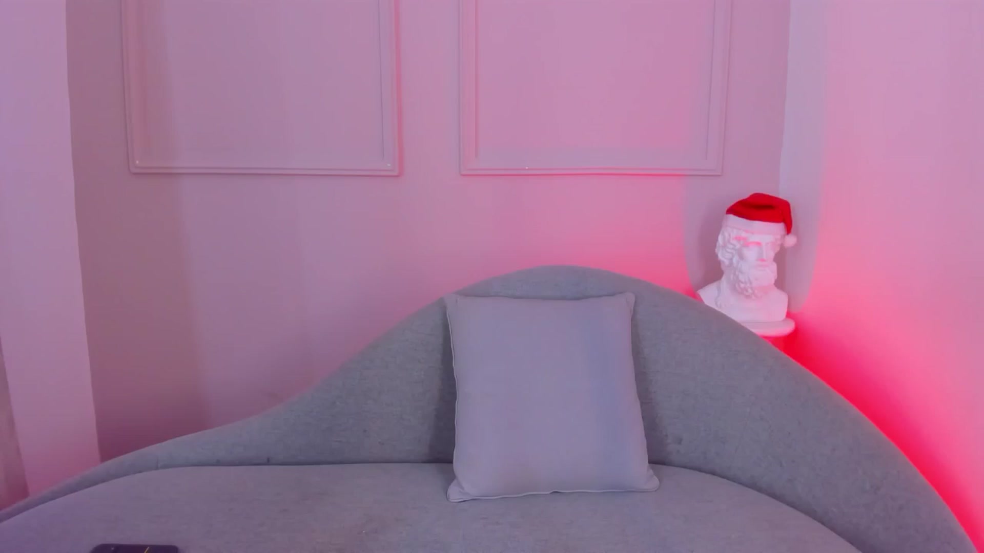 Gallery image thumbnail from VictoriaMilan's myfreecams stream on, 12/29/2025, 15:09 image 1 of 20