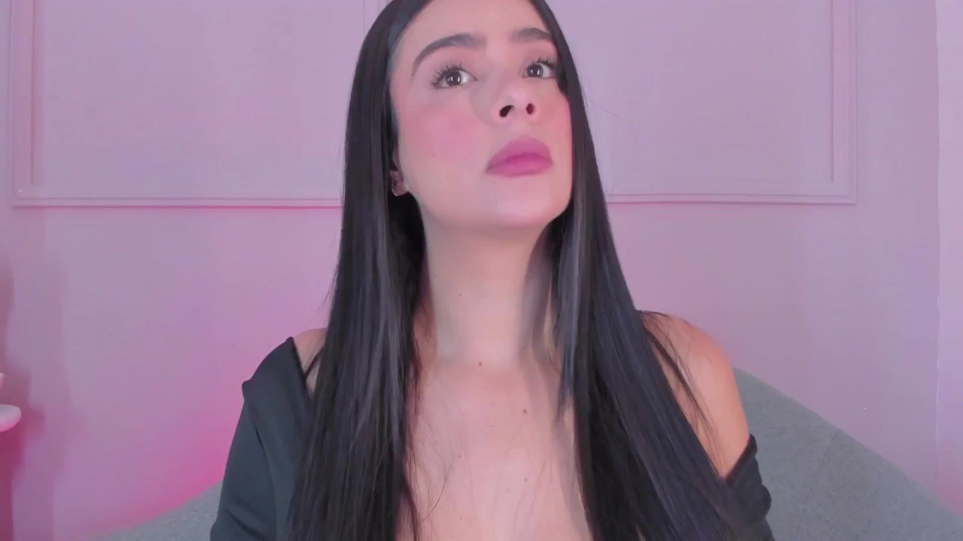 Gallery image thumbnail from VictoriaMilan's myfreecams stream on, 03/27/2026, 16:14 image 7 of 20