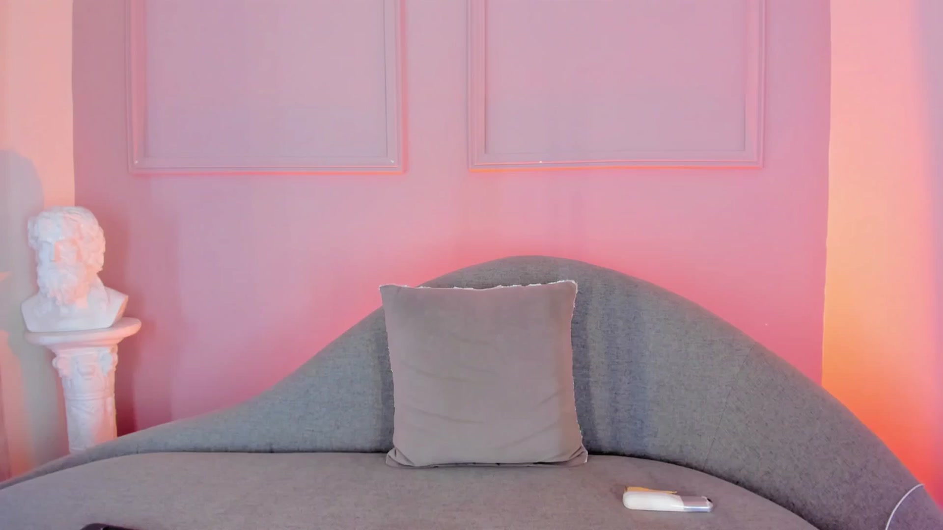 Gallery image thumbnail from VictoriaMilan's myfreecams stream on, 04/04/2026, 18:15 image 4 of 20
