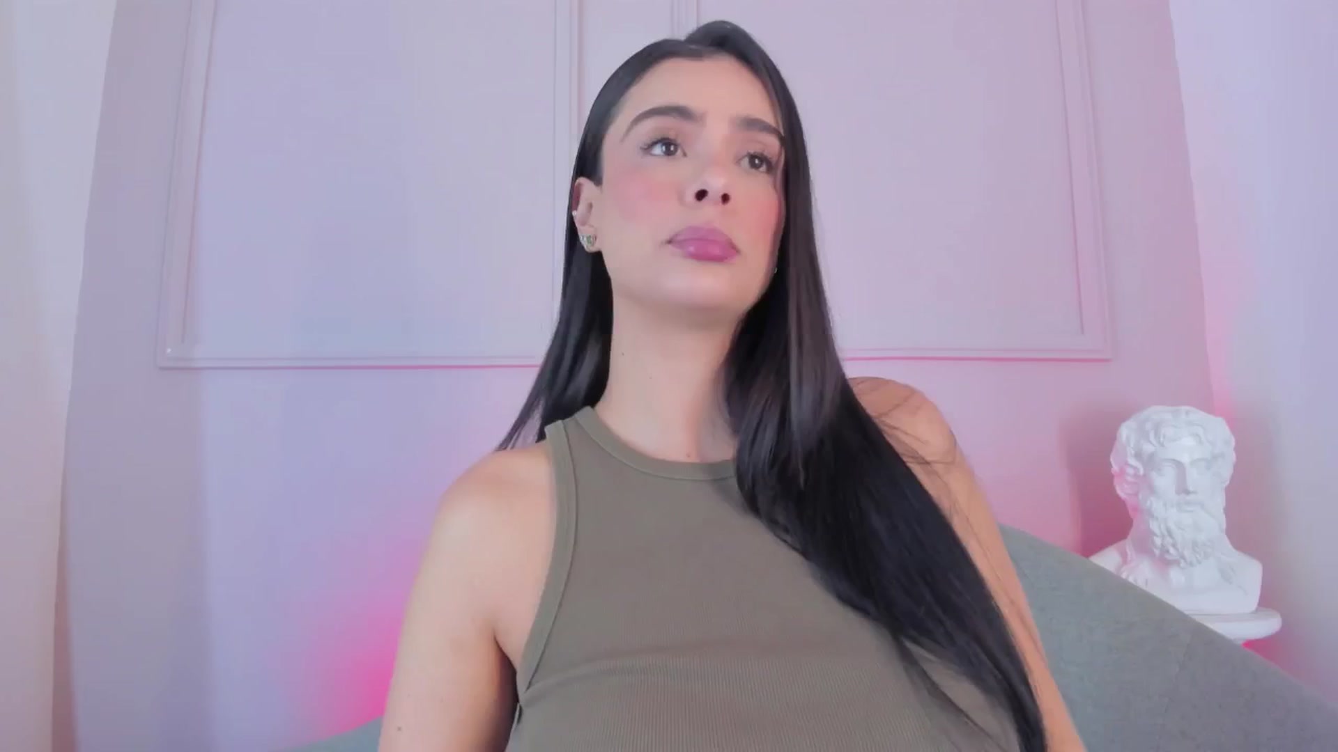 Gallery image thumbnail from VictoriaMilan's myfreecams stream on, 04/11/2026, 19:54 image 1 of 20