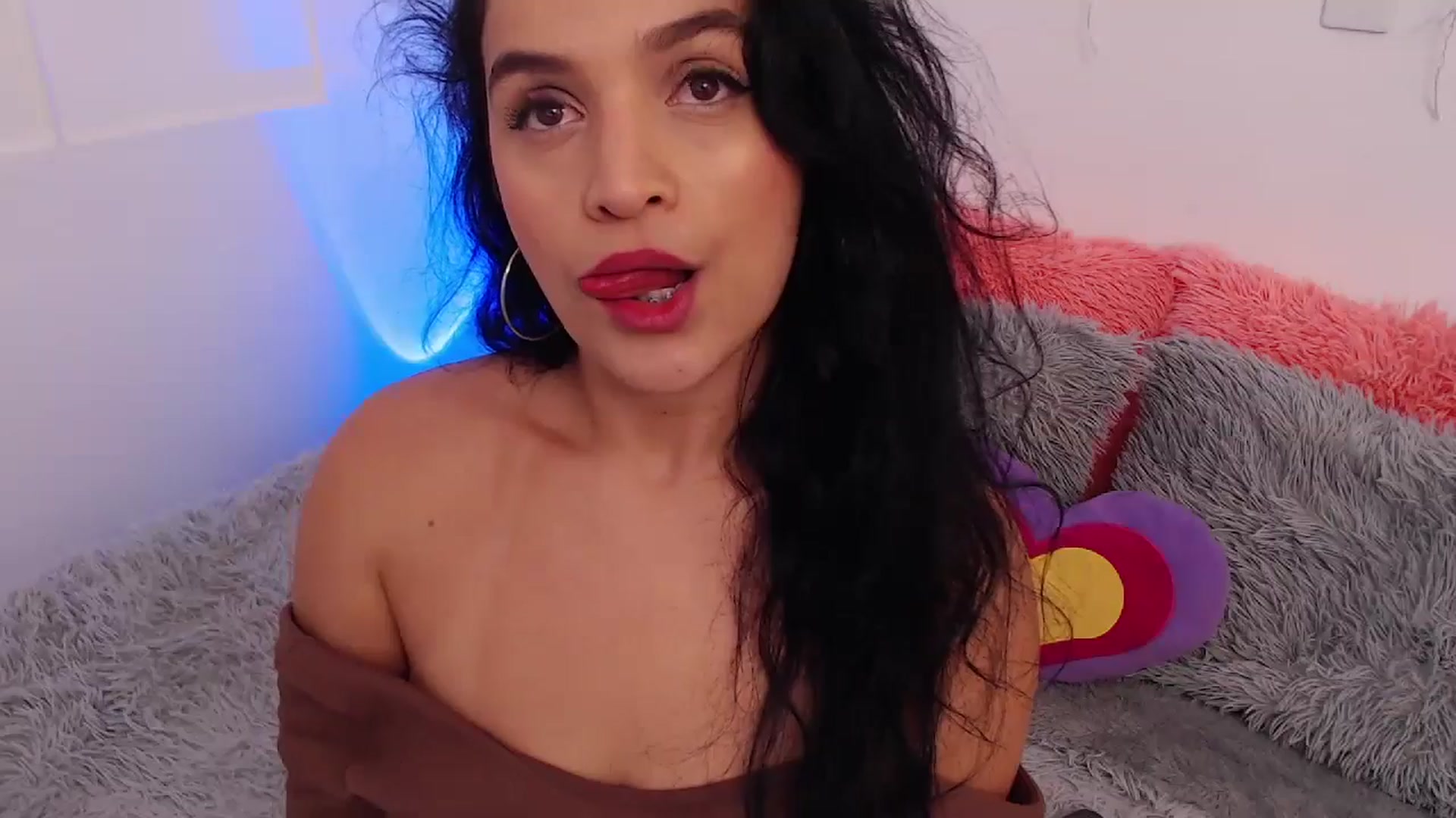 Gallery image thumbnail from VictoriaOsman's myfreecams stream on, 11/16/2025, 09:34 image 17 of 20