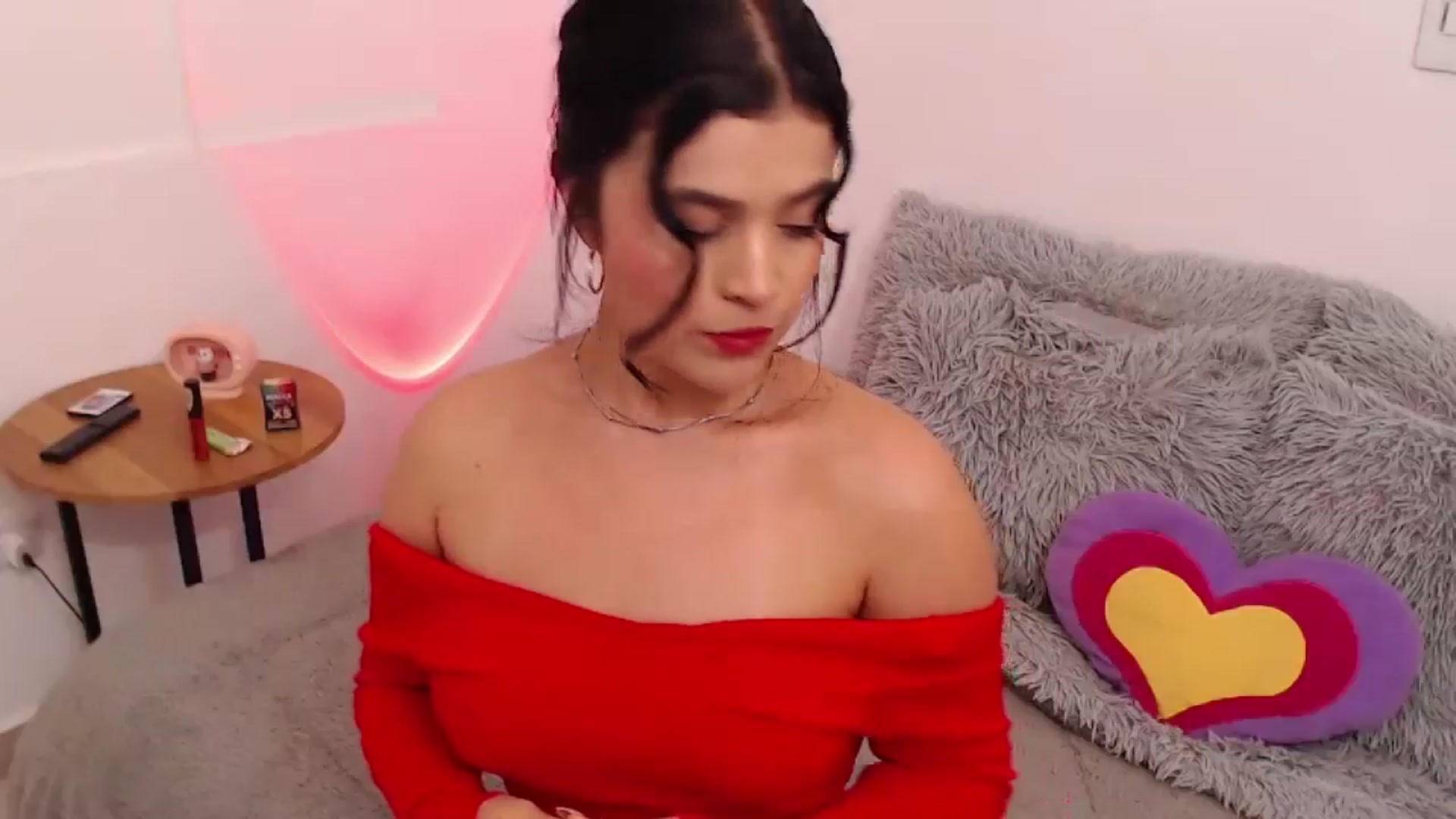 Gallery image thumbnail from VictoriaOsman's myfreecams stream on, 02/17/2026, 06:49 image 12 of 20