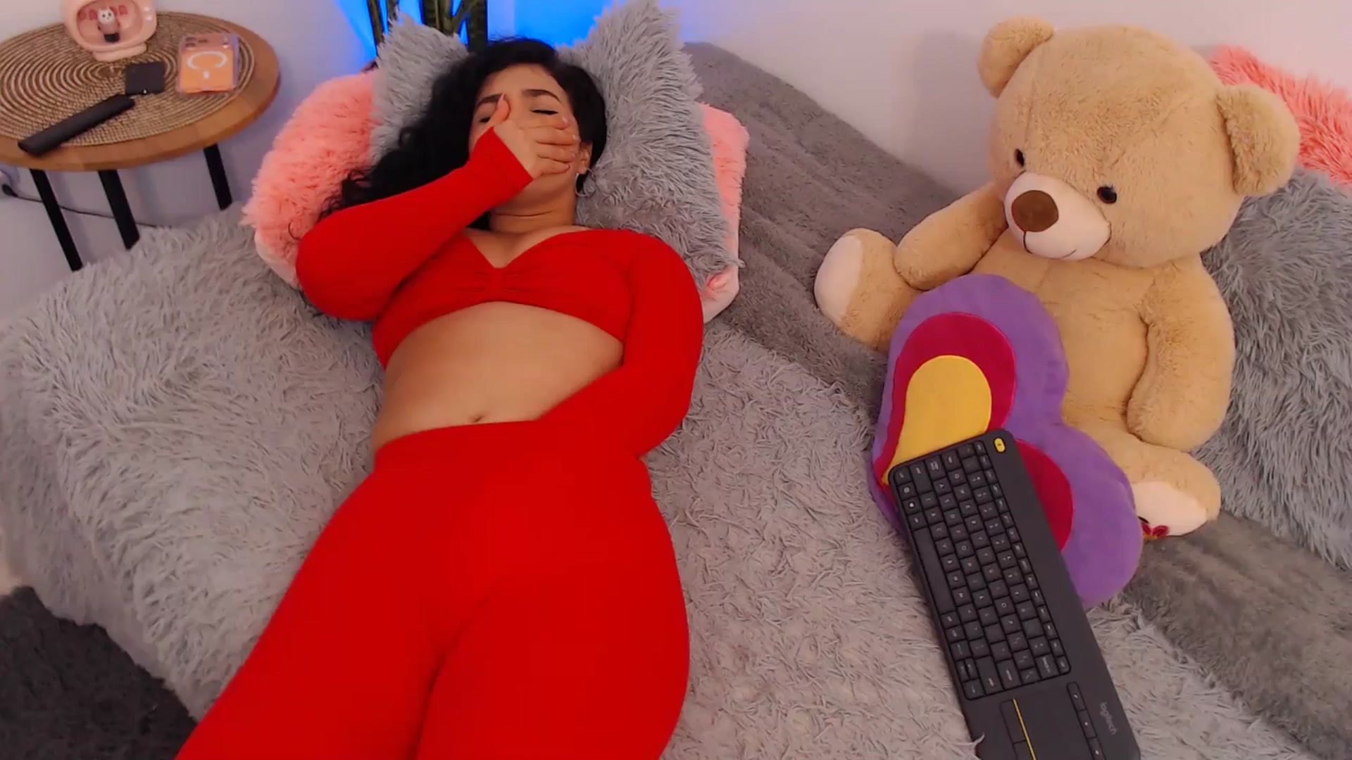Gallery image thumbnail from VictoriaOsman's myfreecams stream on, 04/10/2026, 06:49 image 18 of 20