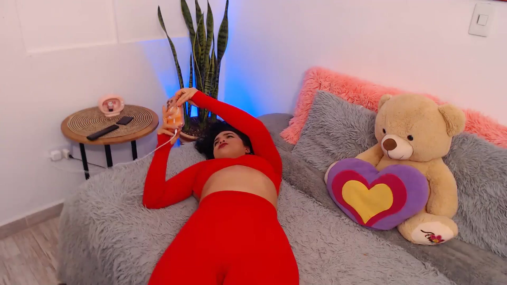 Gallery image thumbnail from VictoriaOsman's myfreecams stream on, 04/10/2026, 06:49 image 4 of 20