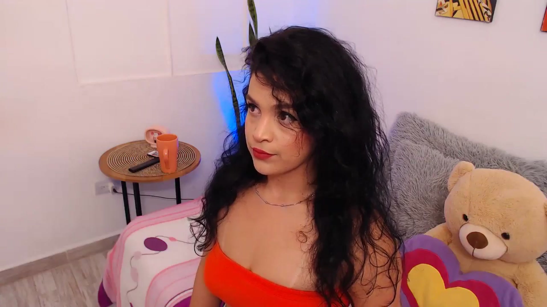 Gallery image thumbnail from VictoriaOsman's myfreecams stream on, 04/13/2026, 06:28 image 6 of 20