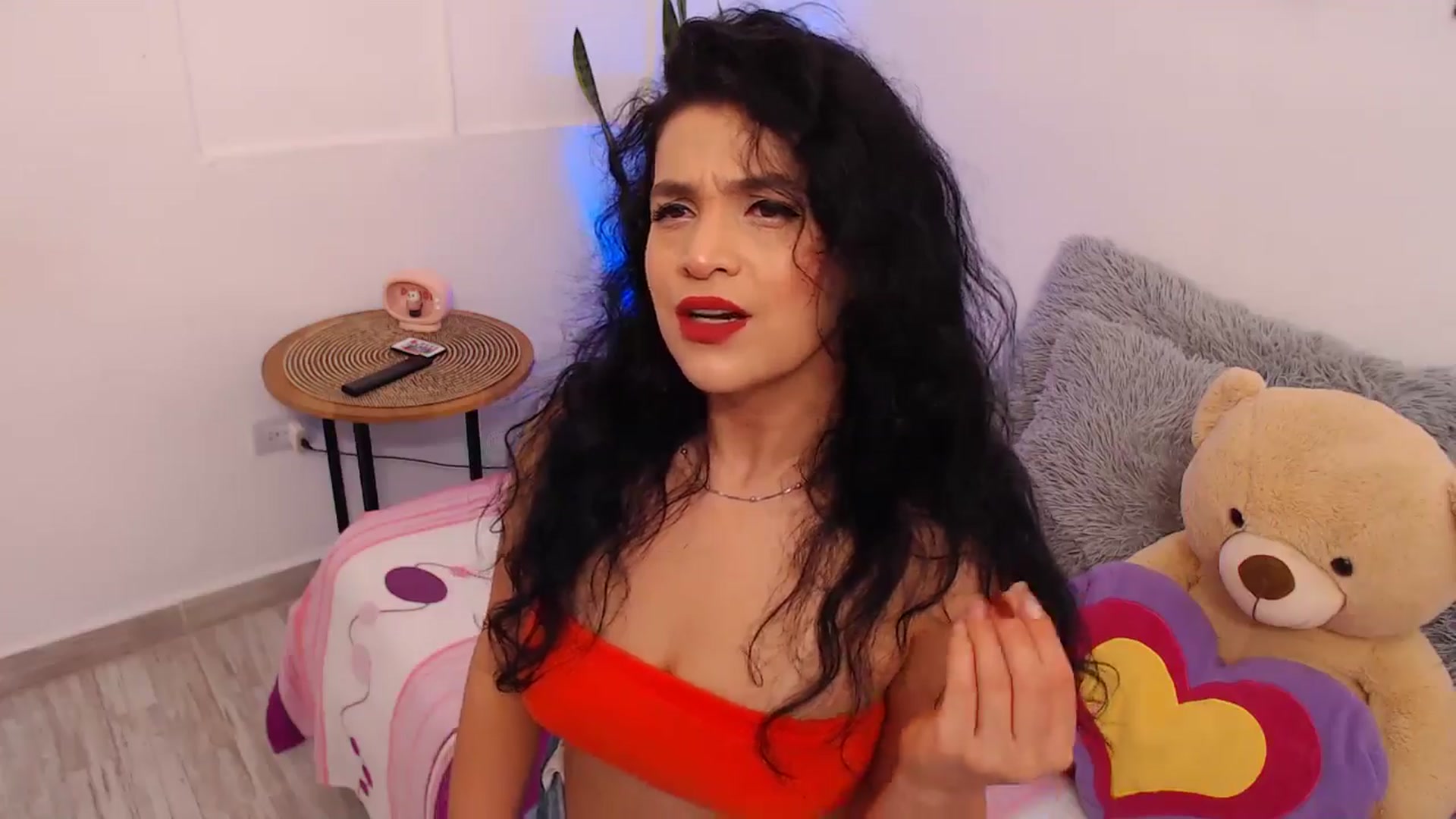 Gallery image thumbnail from VictoriaOsman's myfreecams stream on, 04/13/2026, 06:28 image 16 of 20