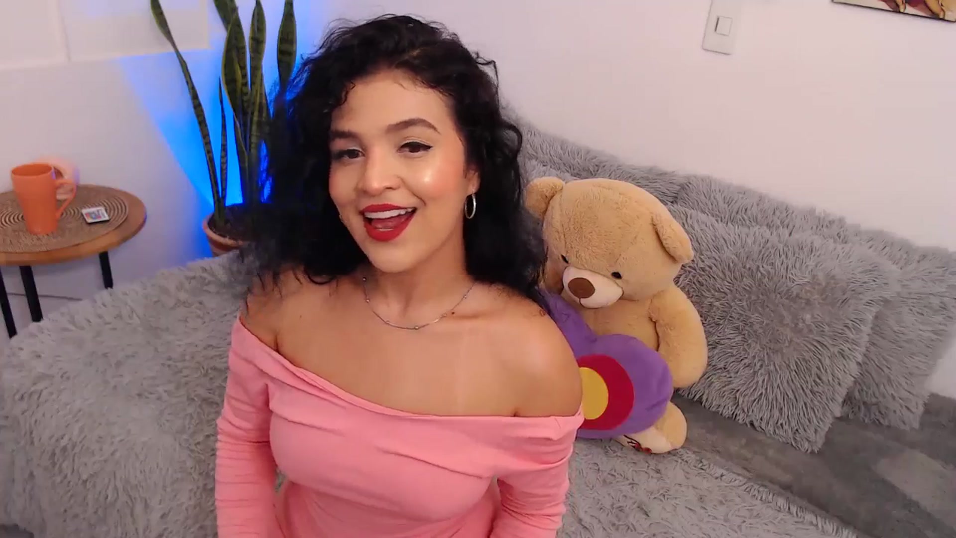 Gallery image thumbnail from VictoriaOsman's myfreecams stream on, 04/14/2026, 05:18 image 20 of 20