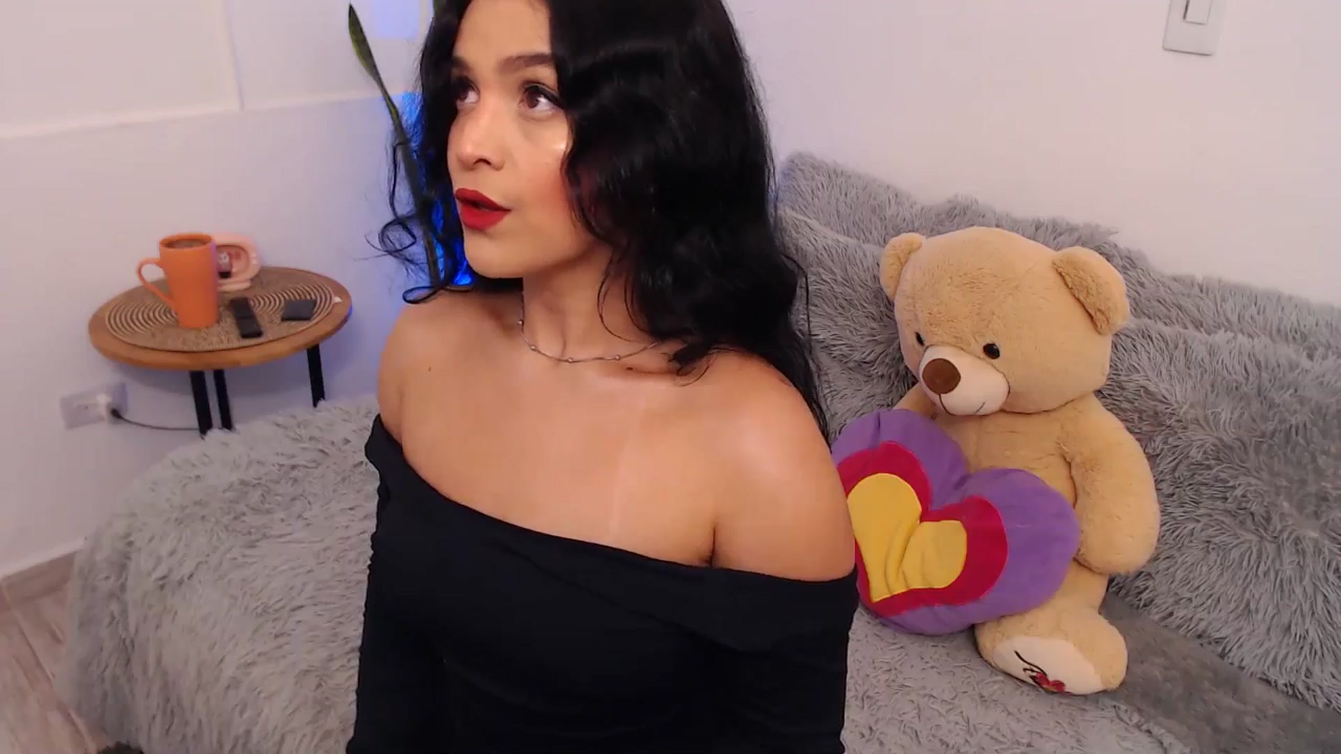 Gallery image thumbnail from VictoriaOsman's myfreecams stream on, 04/30/2026, 05:28 image 14 of 20