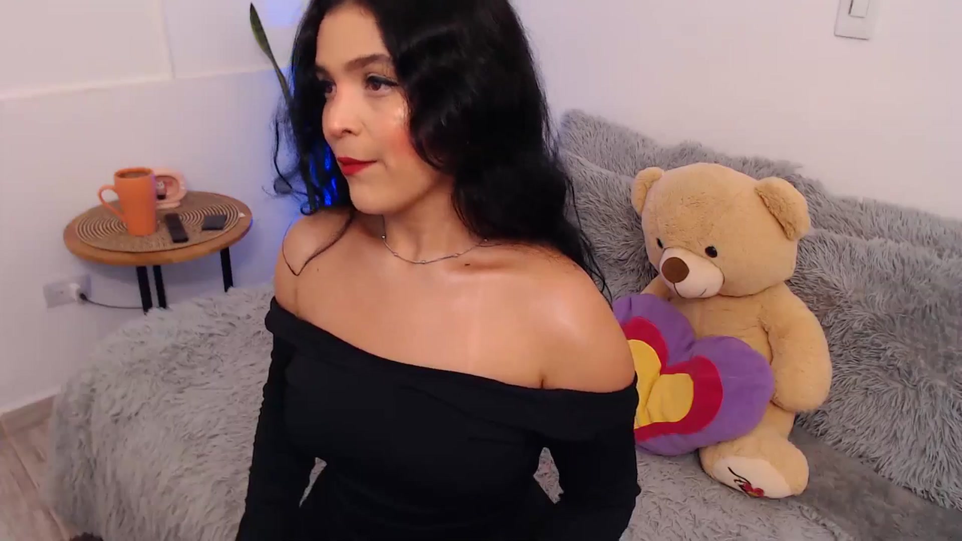 Gallery image thumbnail from VictoriaOsman's myfreecams stream on, 04/30/2026, 05:28 image 12 of 20