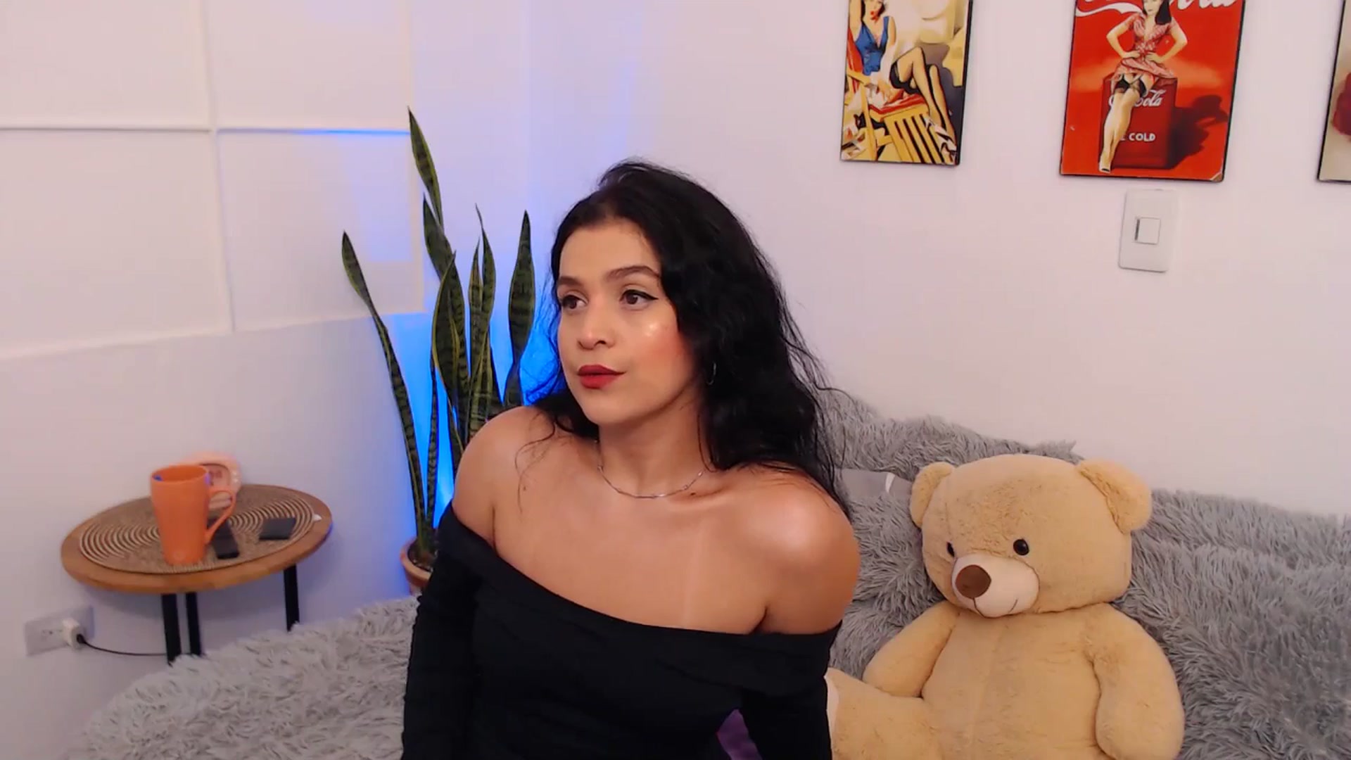 Gallery image thumbnail from VictoriaOsman's myfreecams stream on, 04/30/2026, 06:23 image 13 of 20