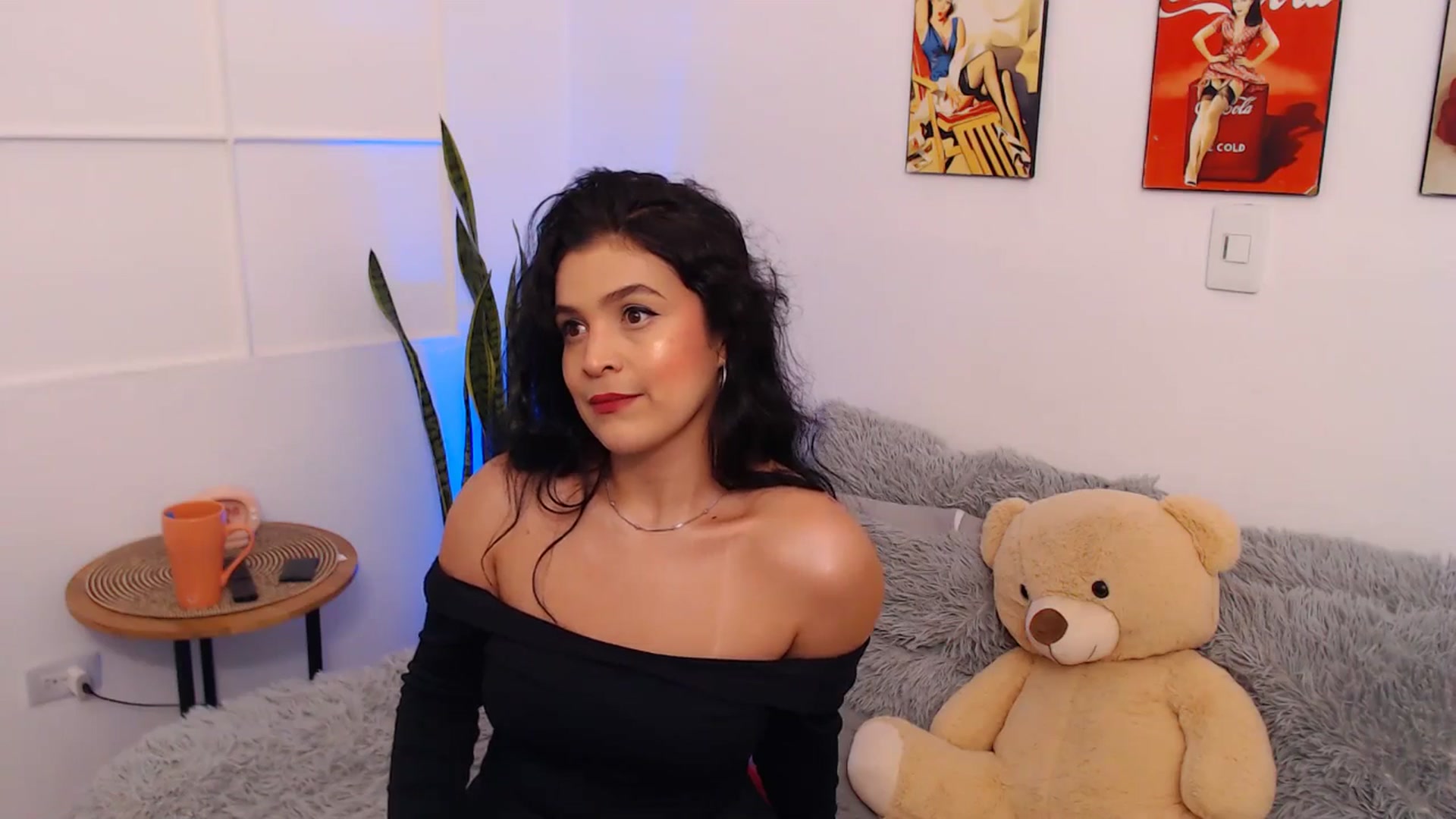 Gallery image thumbnail from VictoriaOsman's myfreecams stream on, 04/30/2026, 06:23 image 20 of 20