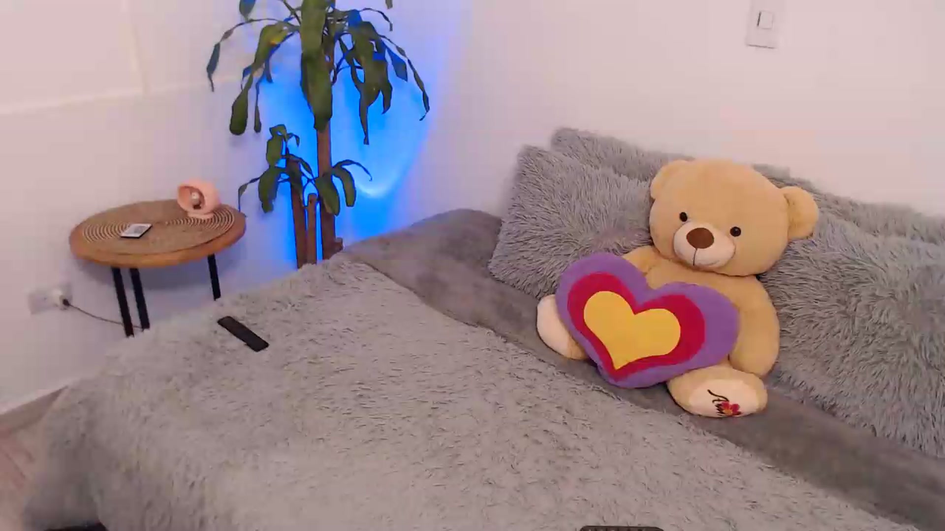 Gallery image thumbnail from VictoriaOsman's myfreecams stream on, 05/04/2026, 06:40 image 2 of 20