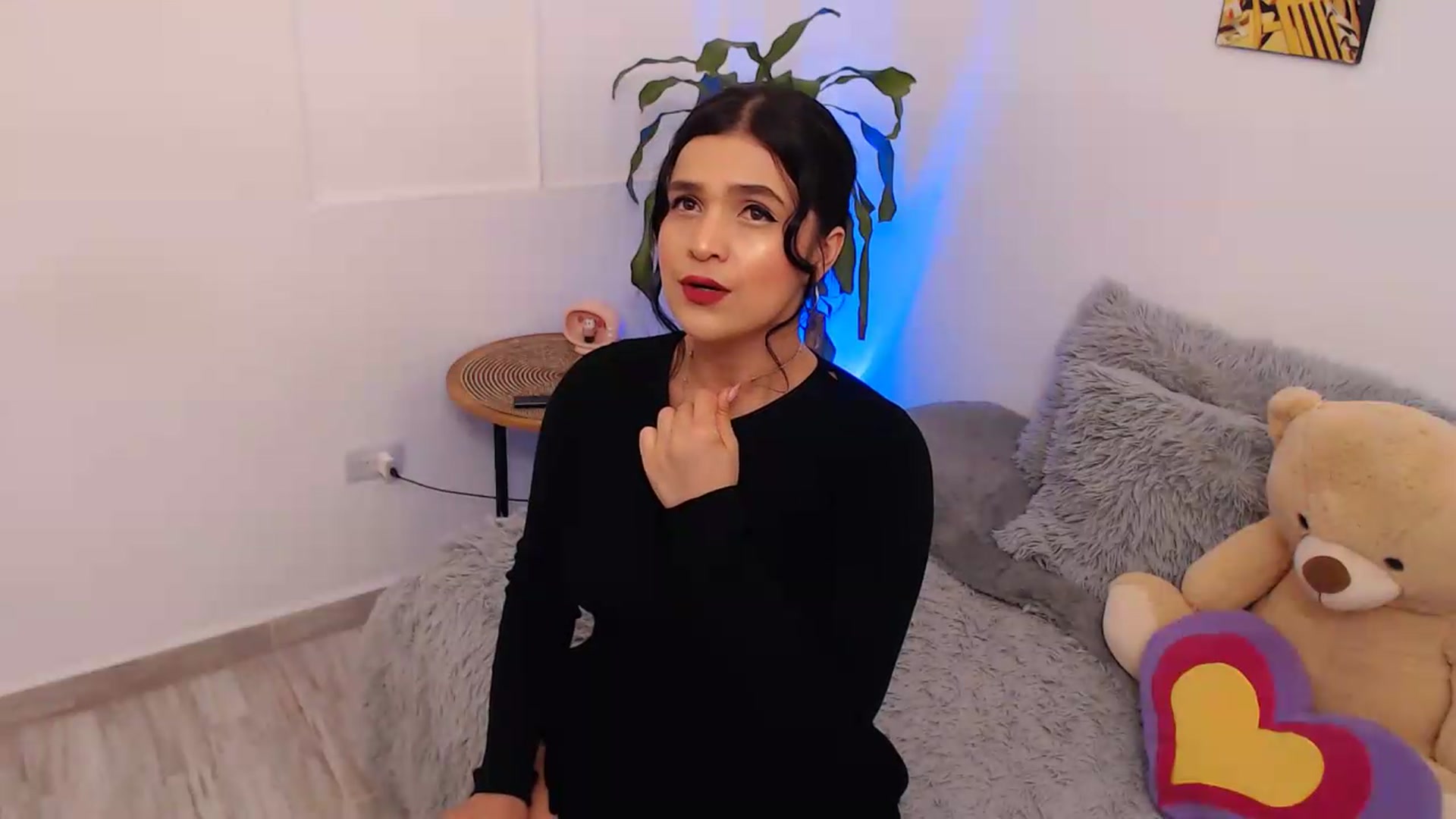 Gallery image thumbnail from VictoriaOsman's myfreecams stream on, 05/25/2026, 06:13 image 4 of 20