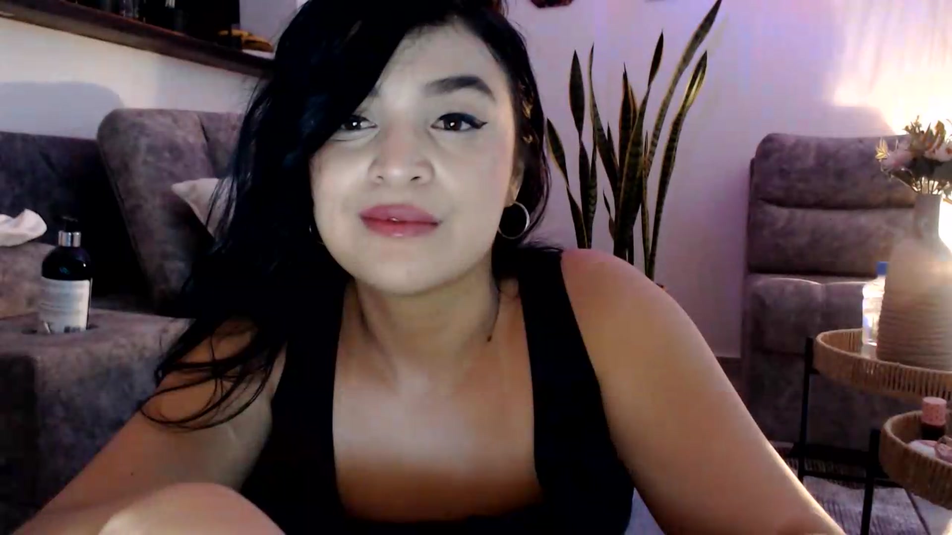 Gallery image thumbnail from VictoriaOsman's myfreecams stream on, 09/05/2026, 10:07 image 4 of 20