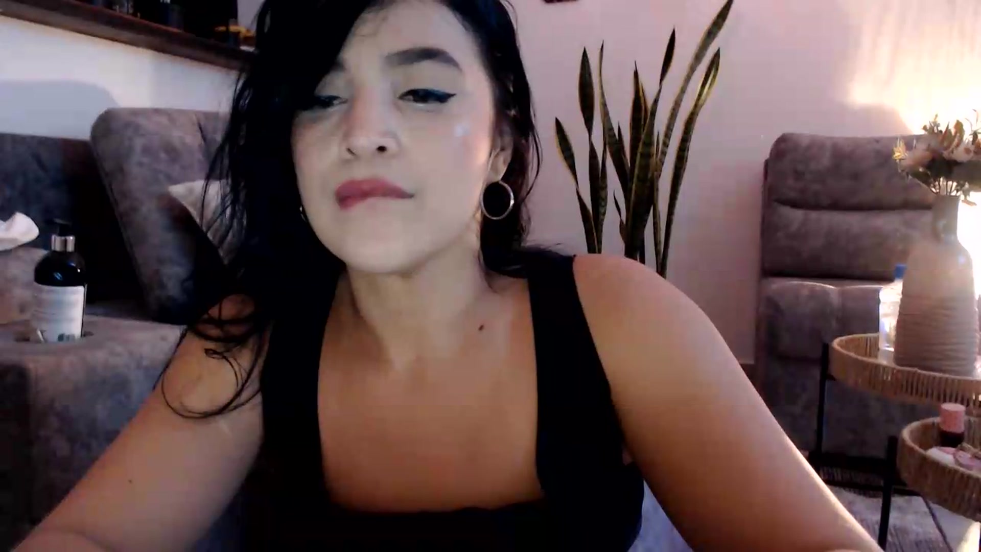 Gallery image thumbnail from VictoriaOsman's myfreecams stream on, 09/05/2026, 10:07 image 5 of 20