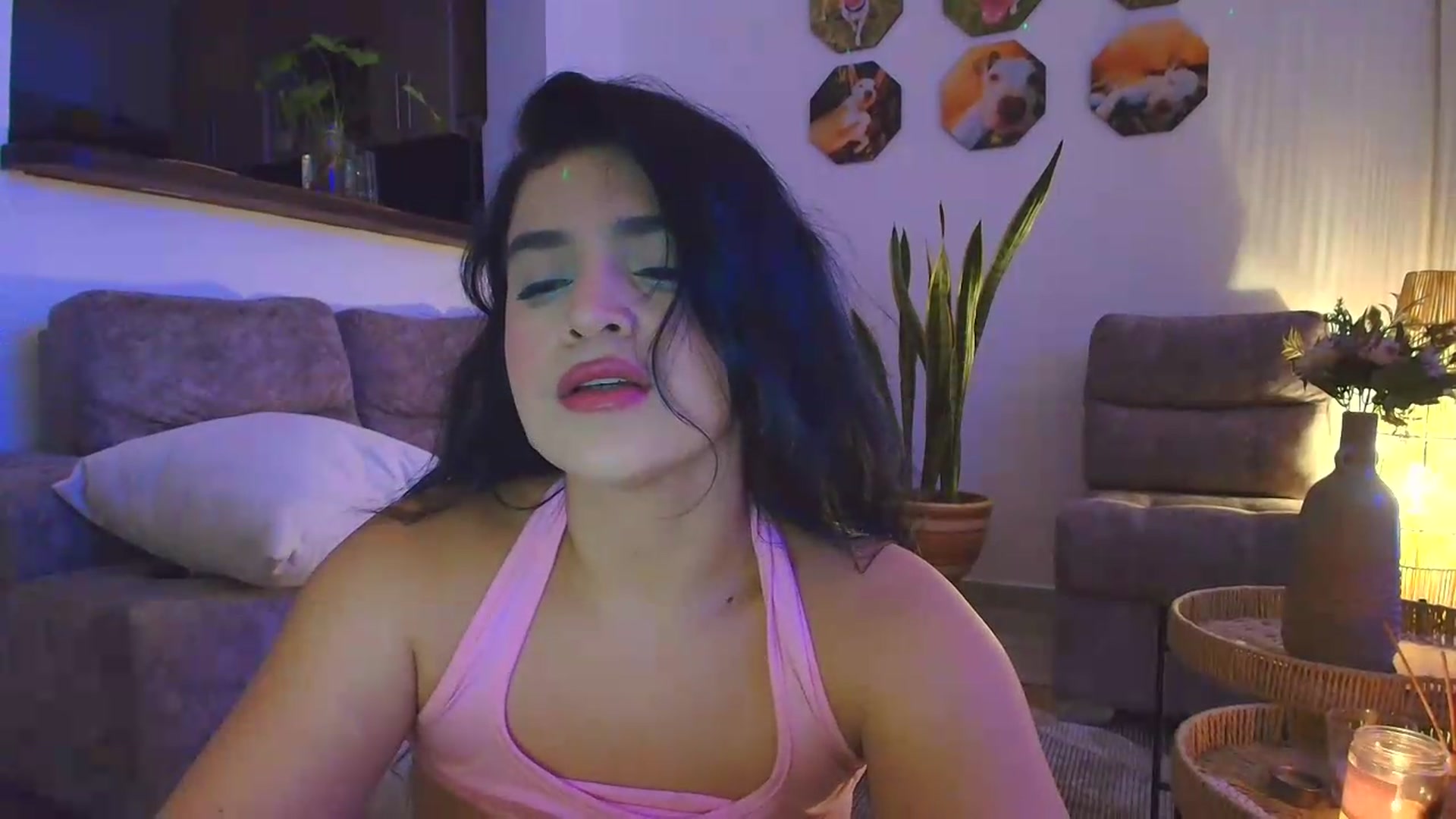 Gallery image thumbnail from VictoriaOsman's myfreecams stream on, 09/22/2026, 06:45 image 9 of 20