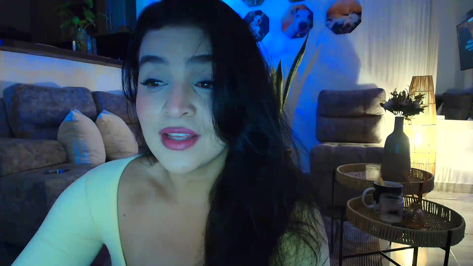 Gallery image thumbnail from VictoriaOsman's myfreecams stream on, 09/27/2026, 07:23 image 13 of 20