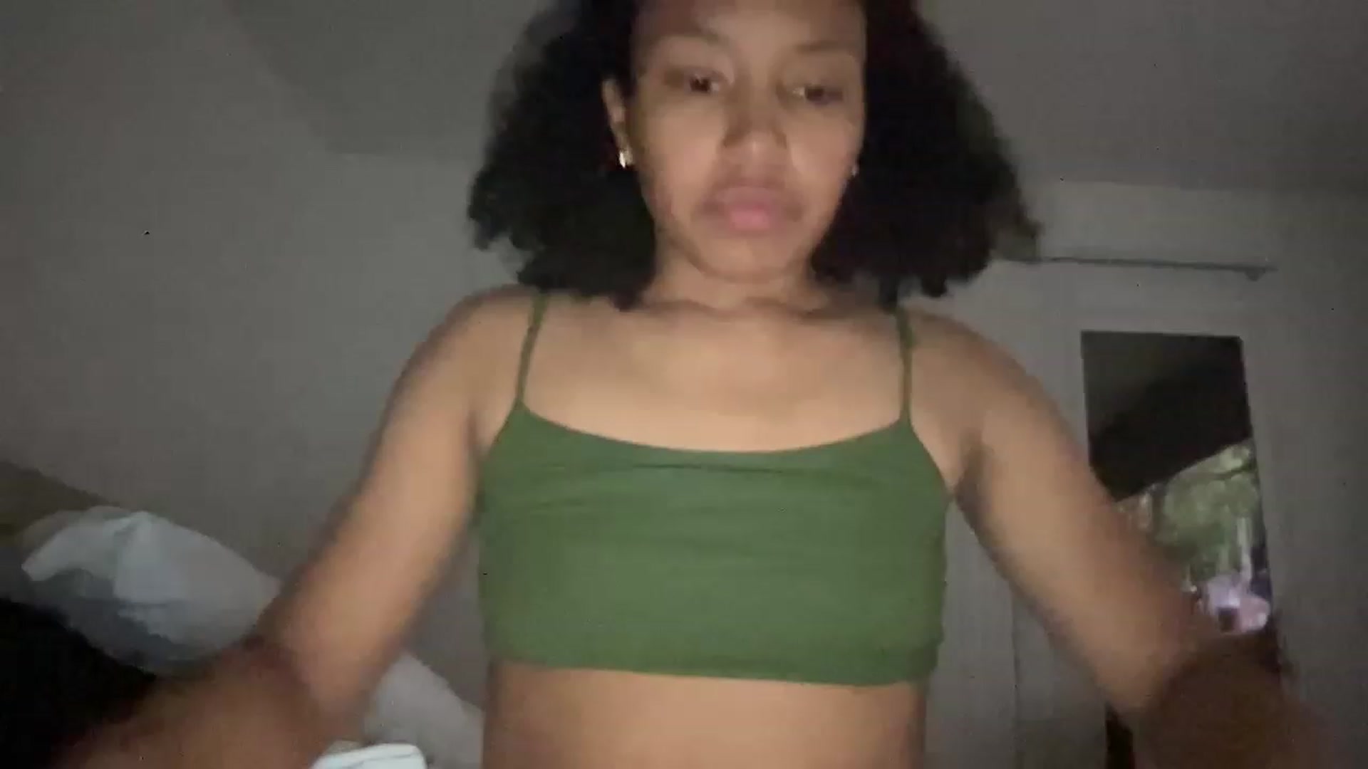 Gallery image thumbnail from VictoriaUrBby's myfreecams stream on, 01/17/2023, 10:45 image 18 of 20